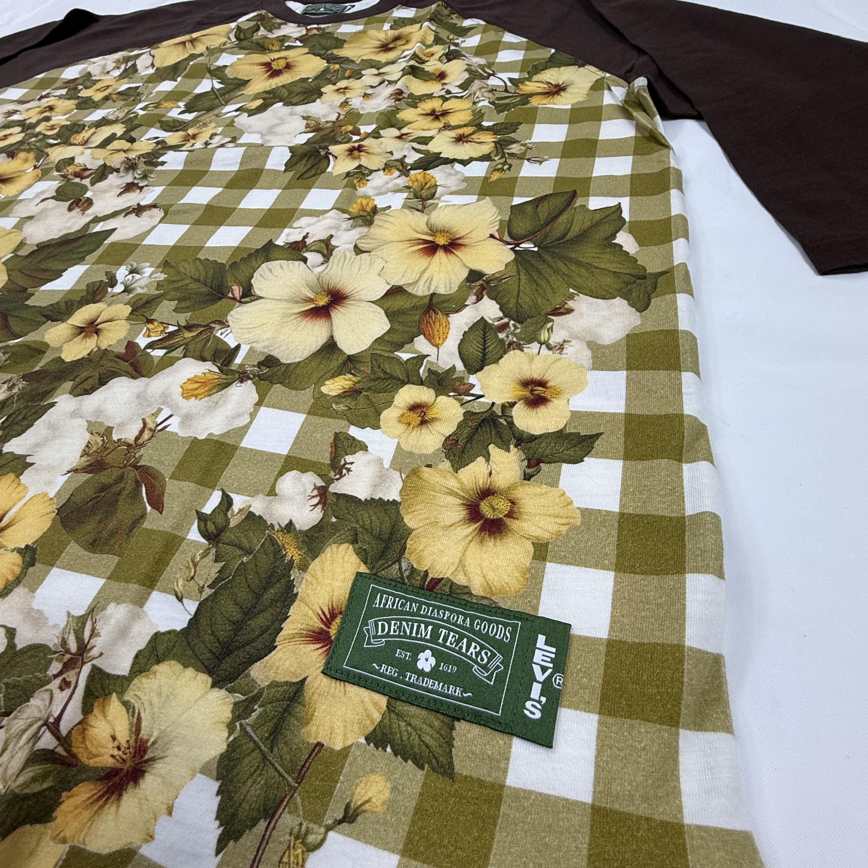 DENIM TEARS × Levi's Levi's x Denim Tears Raglan Floral Gingham Baseball Tee XL Size US XL / EU 56 / 4 - 5 Thumbnail