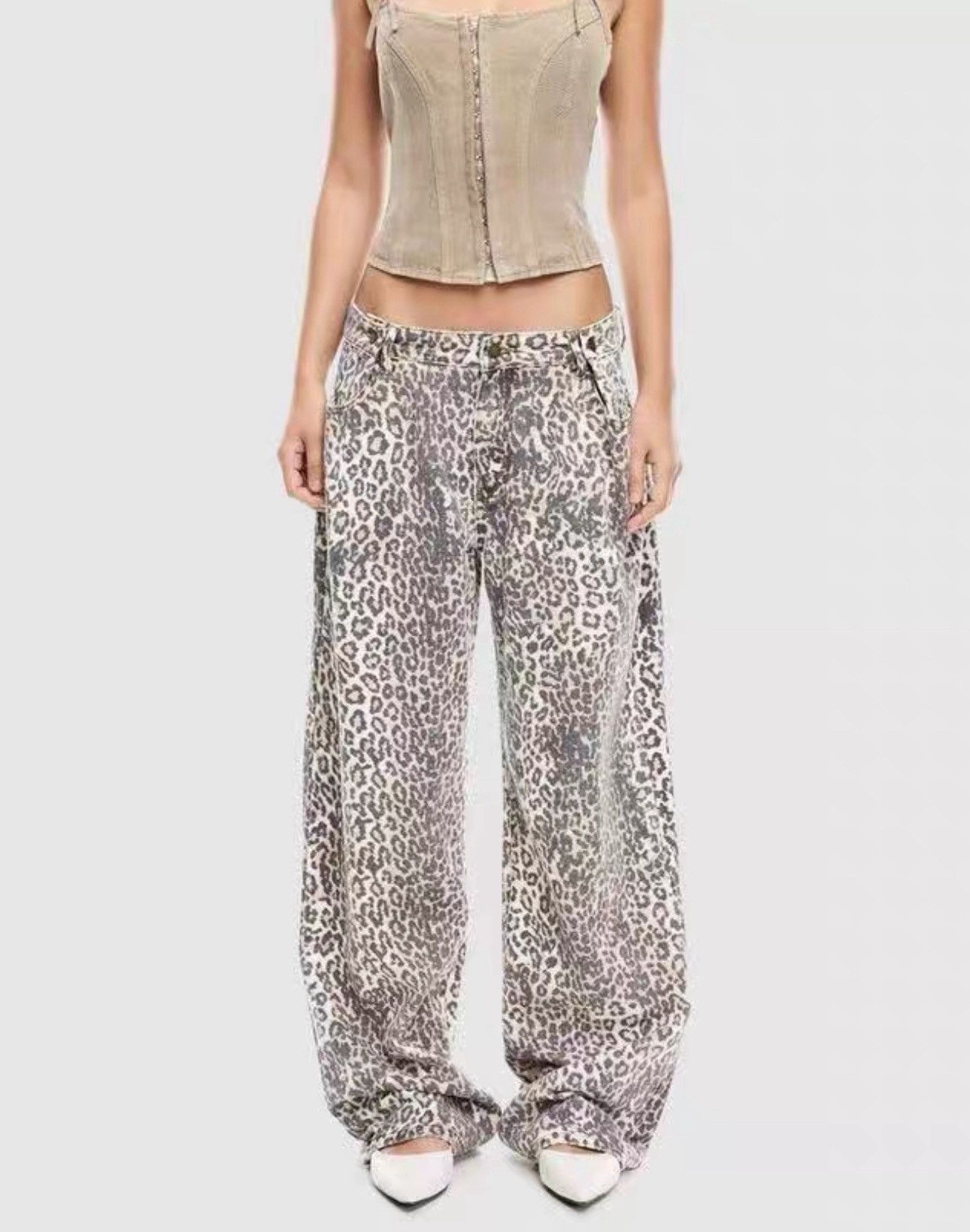 Lioness Lioness Leopard Jeans 2 ways to wear Size XXS Size 24" / US 00 / IT 34 - 1 Thumbnail