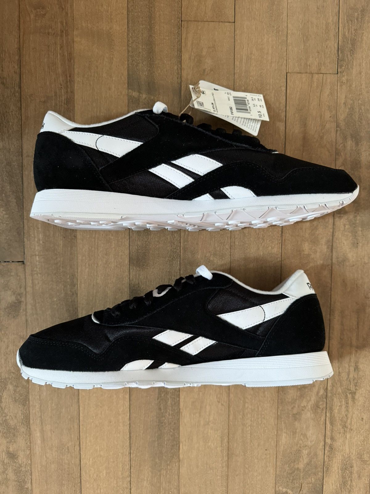 Reebok Reebok Classic Nylon - Black/Black/White Size US 10.5 / EU 43-44 - 3 Thumbnail