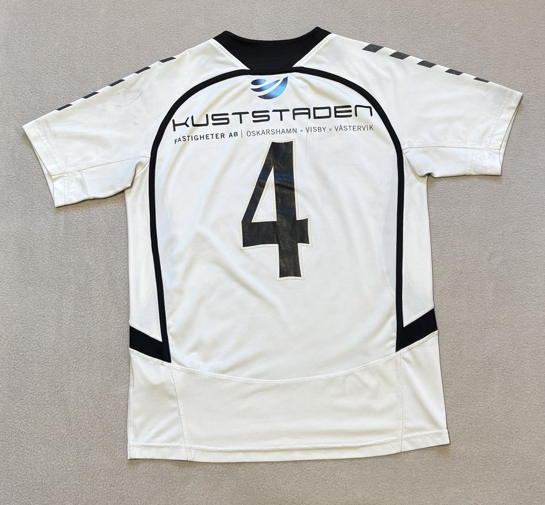 Hummel Oskarshamns AIK 2014 #4 Hummel Football Jersey Size S Size US S / EU 44-46 / 1 - 10 Thumbnail