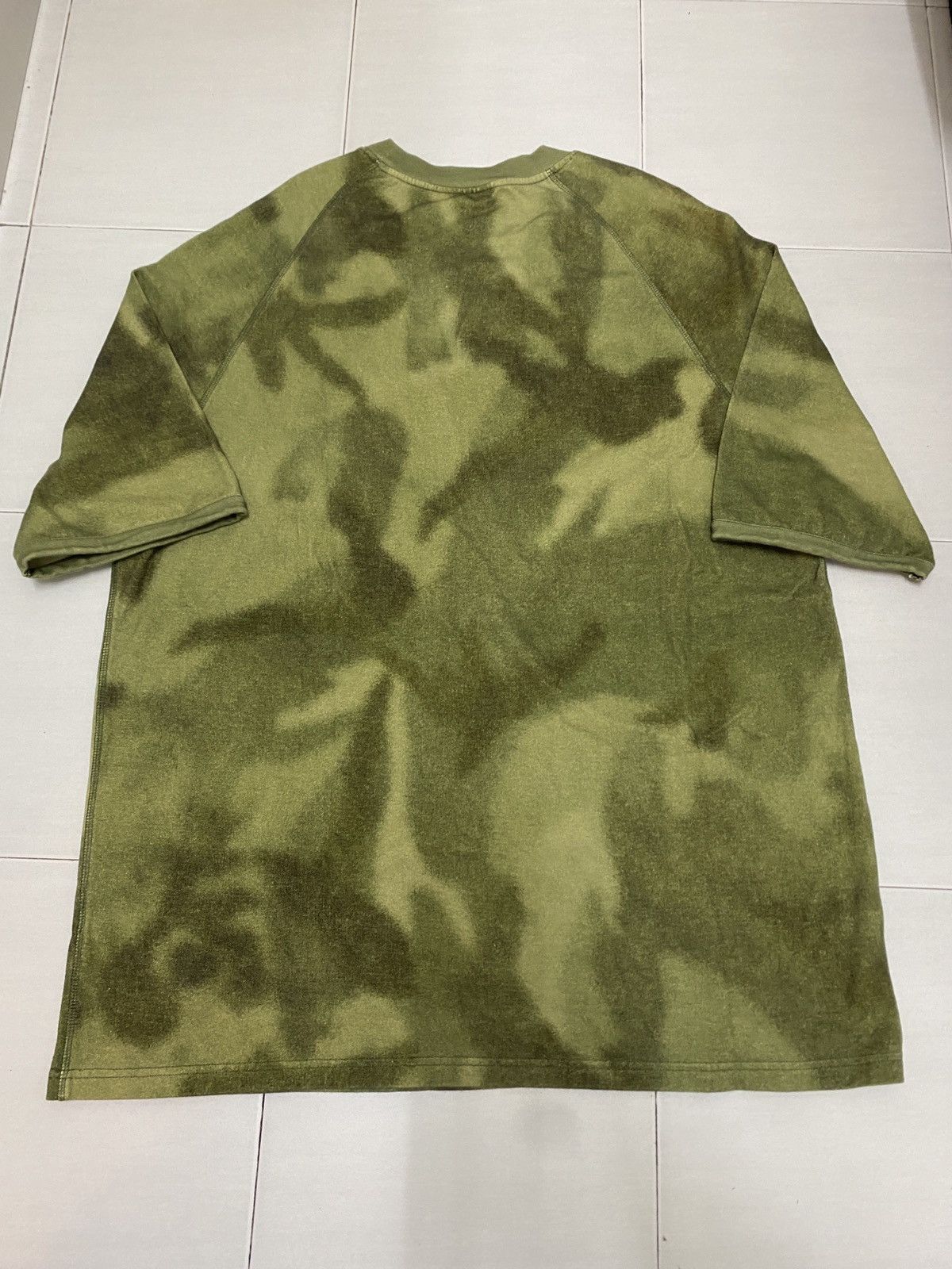 Yeezy YEEZY SEASON 3 CAMO OVERSIZE T-SHIRT Size US L / EU 52-54 / 3 - 2 Thumbnail