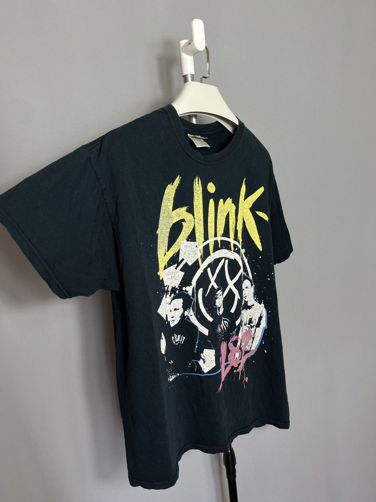 Band Tees × Gildan × Vintage Blink 182 Europe 2010 Tour Mens Black T-shirt Gildan Size US L / EU 52-54 / 3 - 2 Thumbnail