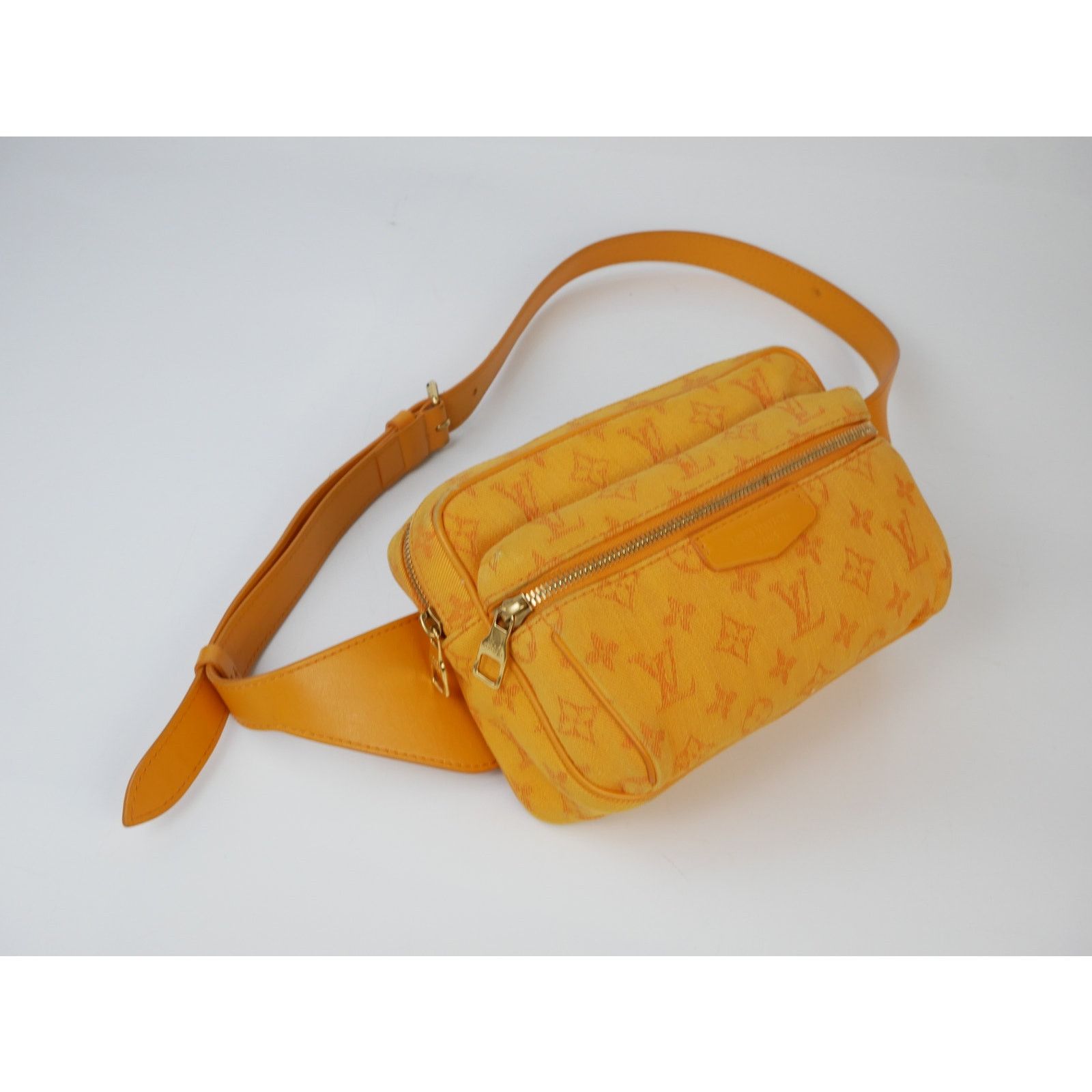 Louis Vuitton Louis Vuitton Monogram Outdoor Bum Bag Orange Size ONE SIZE - 2 Thumbnail