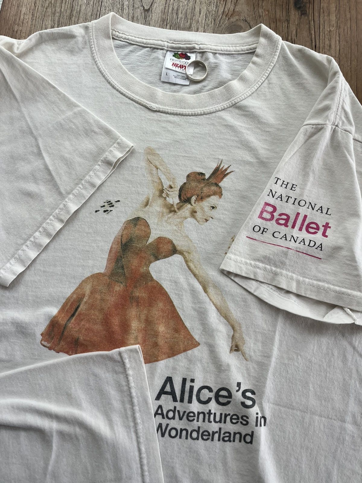 Vintage Vintage Alice’s Adventure in Wonderland 00’s Ballet Tshirt Size US L / EU 52-54 / 3 - 8 Thumbnail