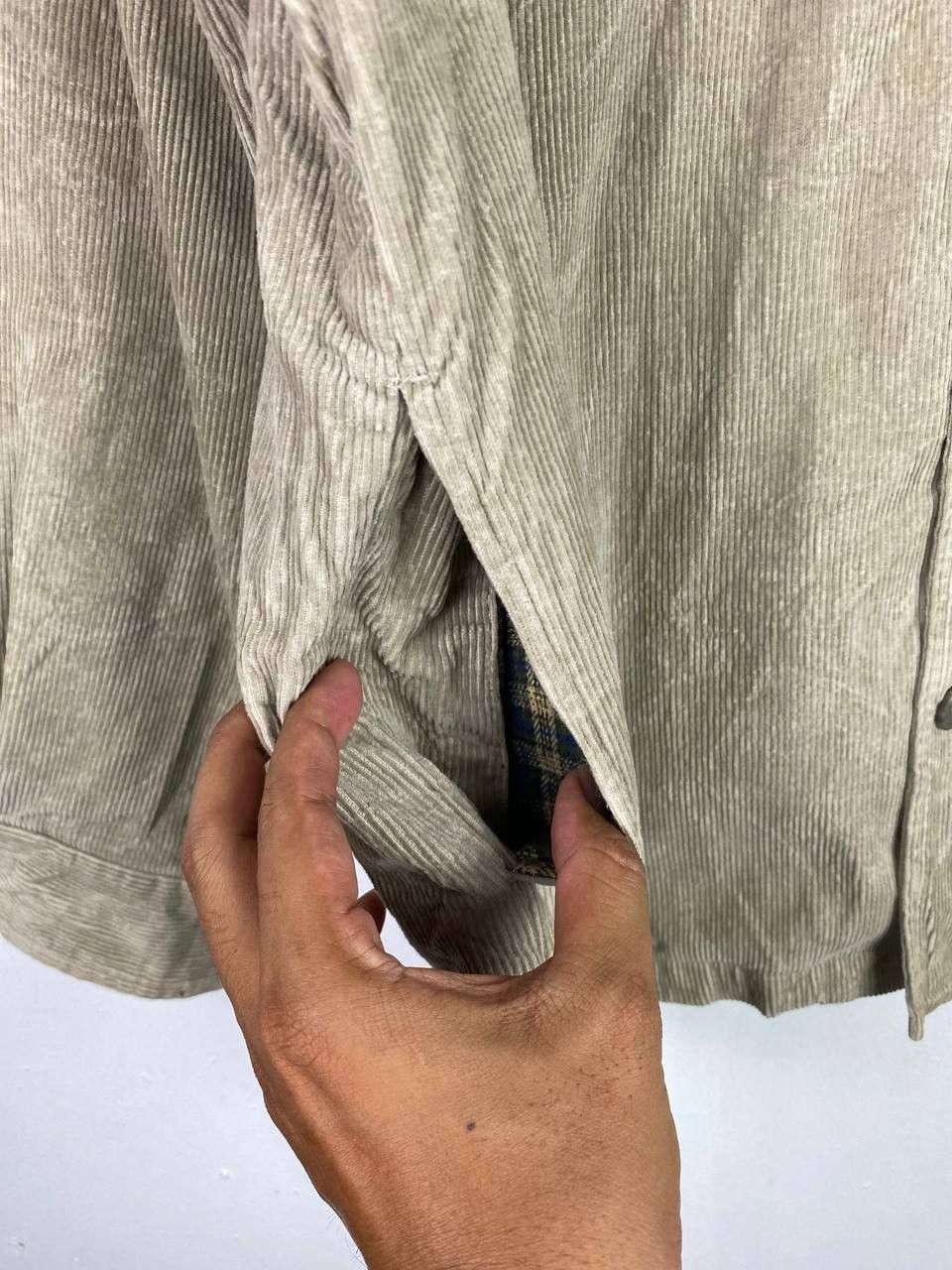Uniqlo vintage uniqlo corduroy shirt flannel lining Size US L / EU 52-54 / 3 - 5 Thumbnail