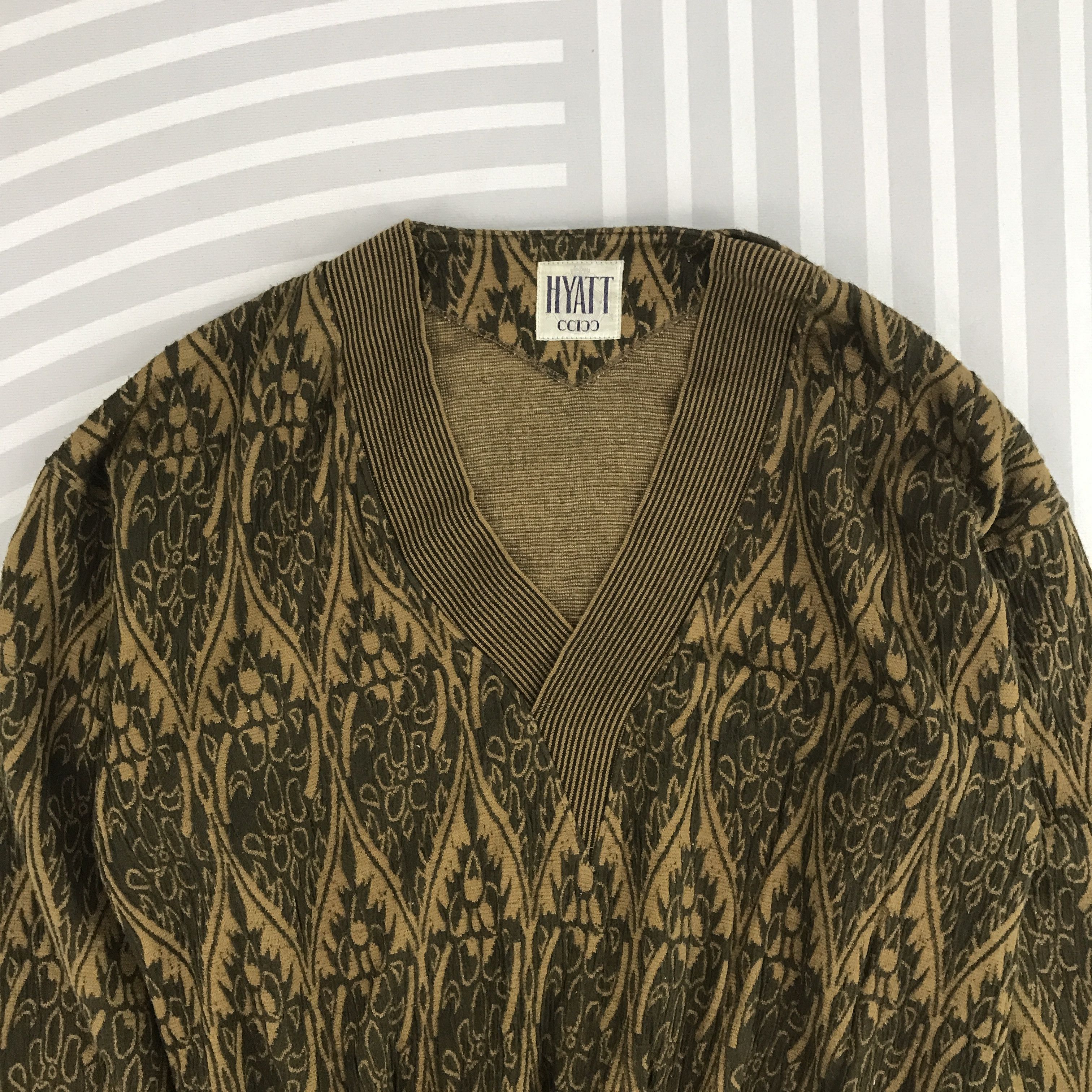 Colette Hyatt × Japanese Brand × Vintage Vintage Hyatt college Rare design style Japan sweatshirt Size US L / EU 52-54 / 3 - 2 Thumbnail