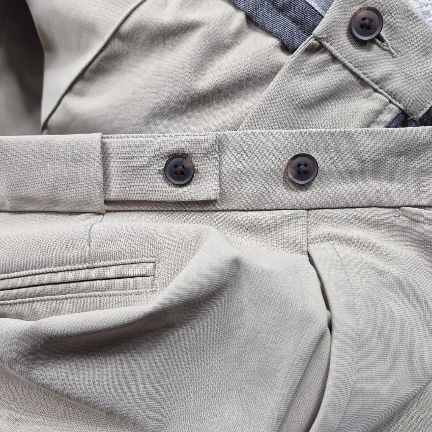 Rhone Rhone Pants Mens 36x29 Beige Stretch Chino Cuffed Straight Leg Performance Size US 36 / EU 52 - 7 Thumbnail