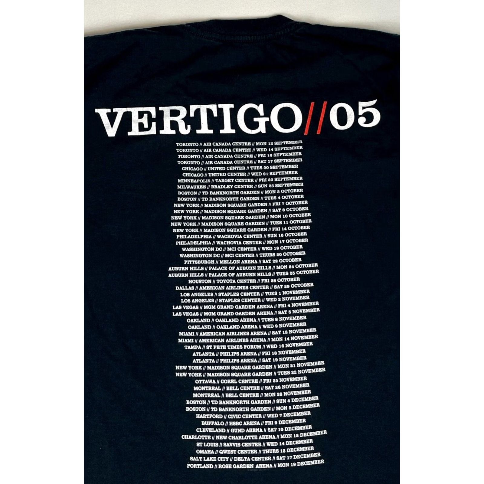 Vintage VINTAGE U2 Vertigo Tour 2005 T-Shirt Edun Double-Sided Sz M Size US M / EU 48-50 / 2 - 3 Thumbnail