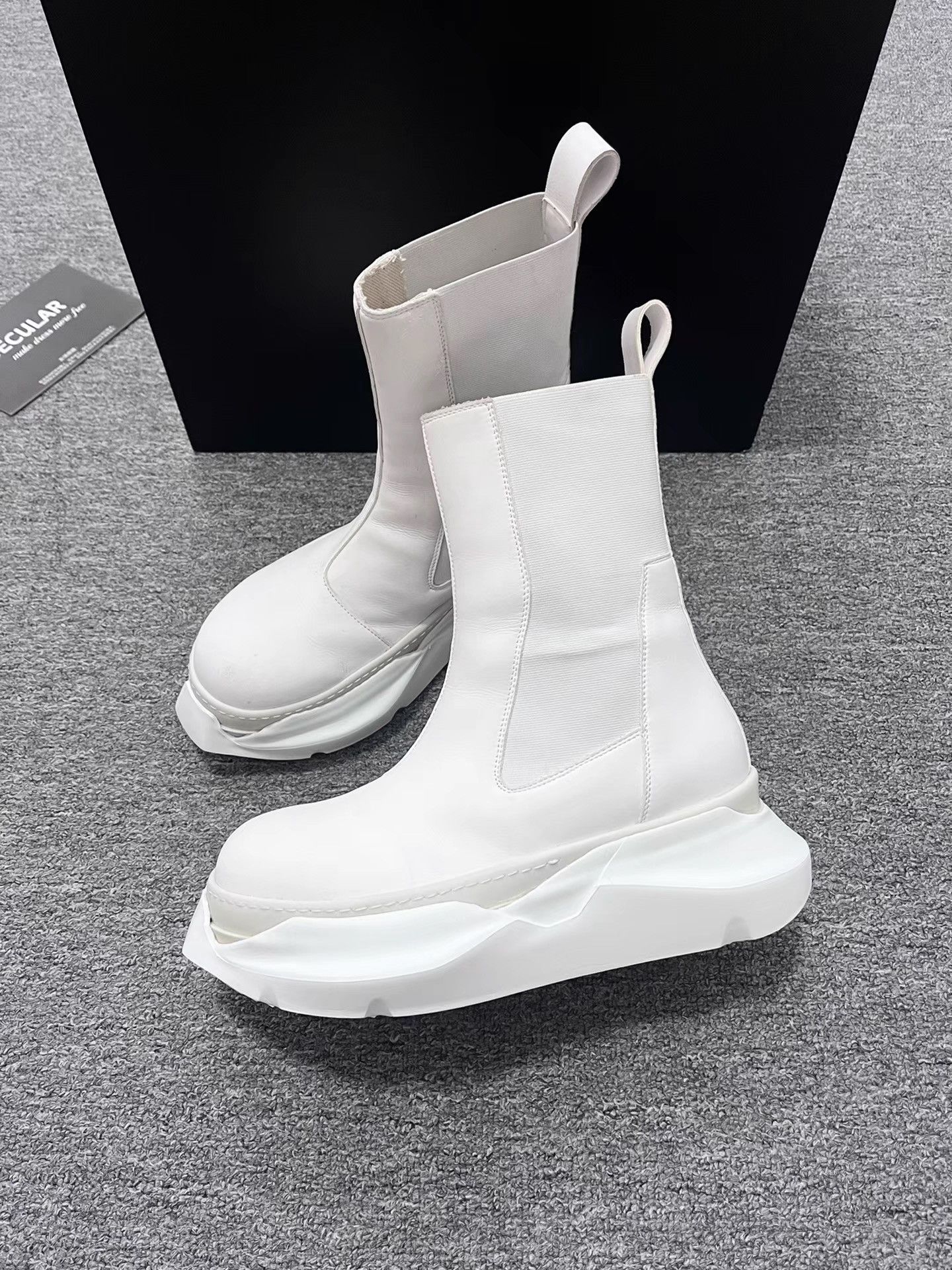 Rick Owens Rick Owens Milk Leather Tractor Sole Chelsea Boots K34 Size US 6 / EU 39 - 1 Thumbnail