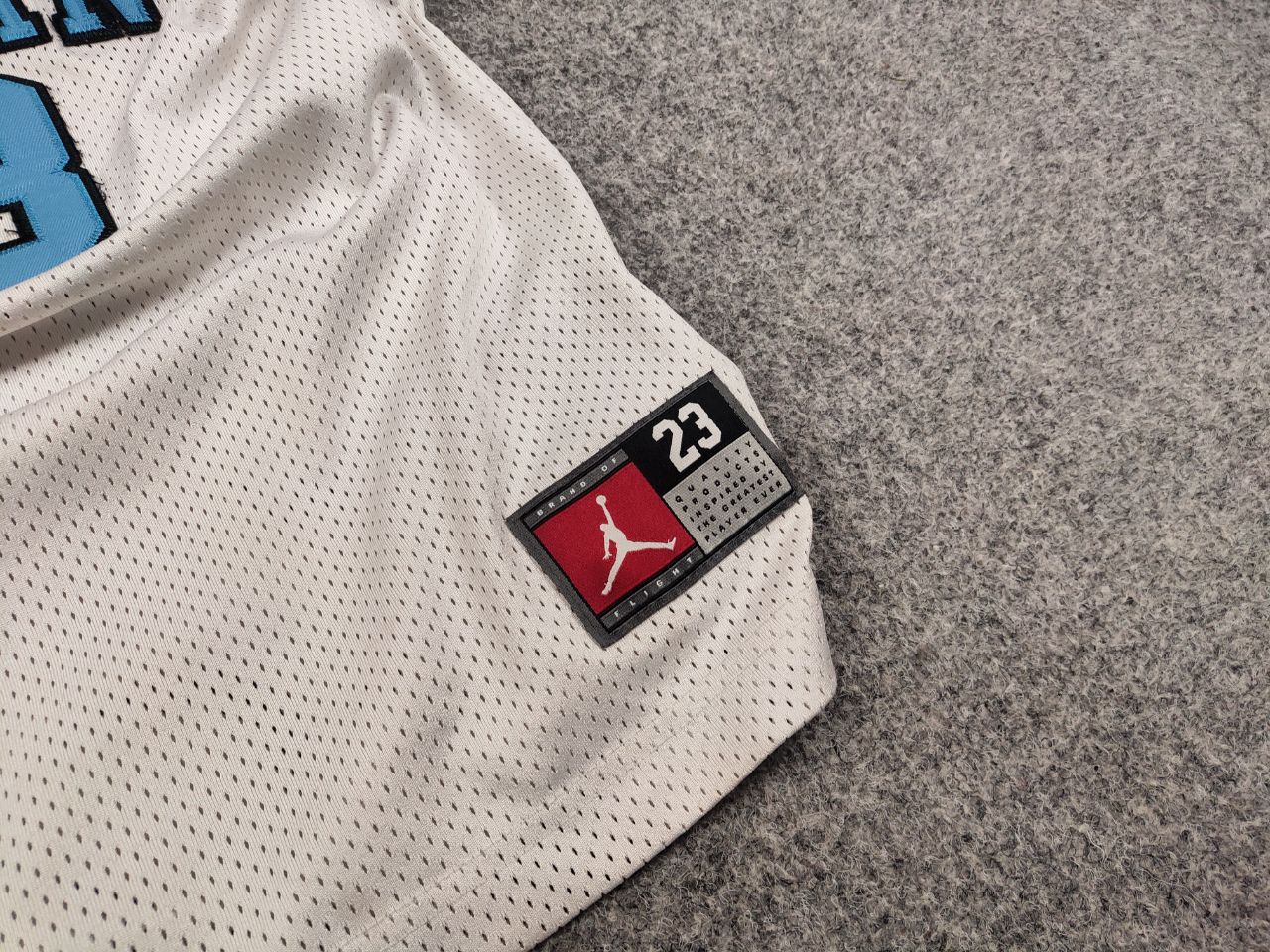 Jordan Brand Jordan 23 Logo Authentic Basketball Jersey T shirt Size US XS / EU 42 / 0 - 3 Thumbnail