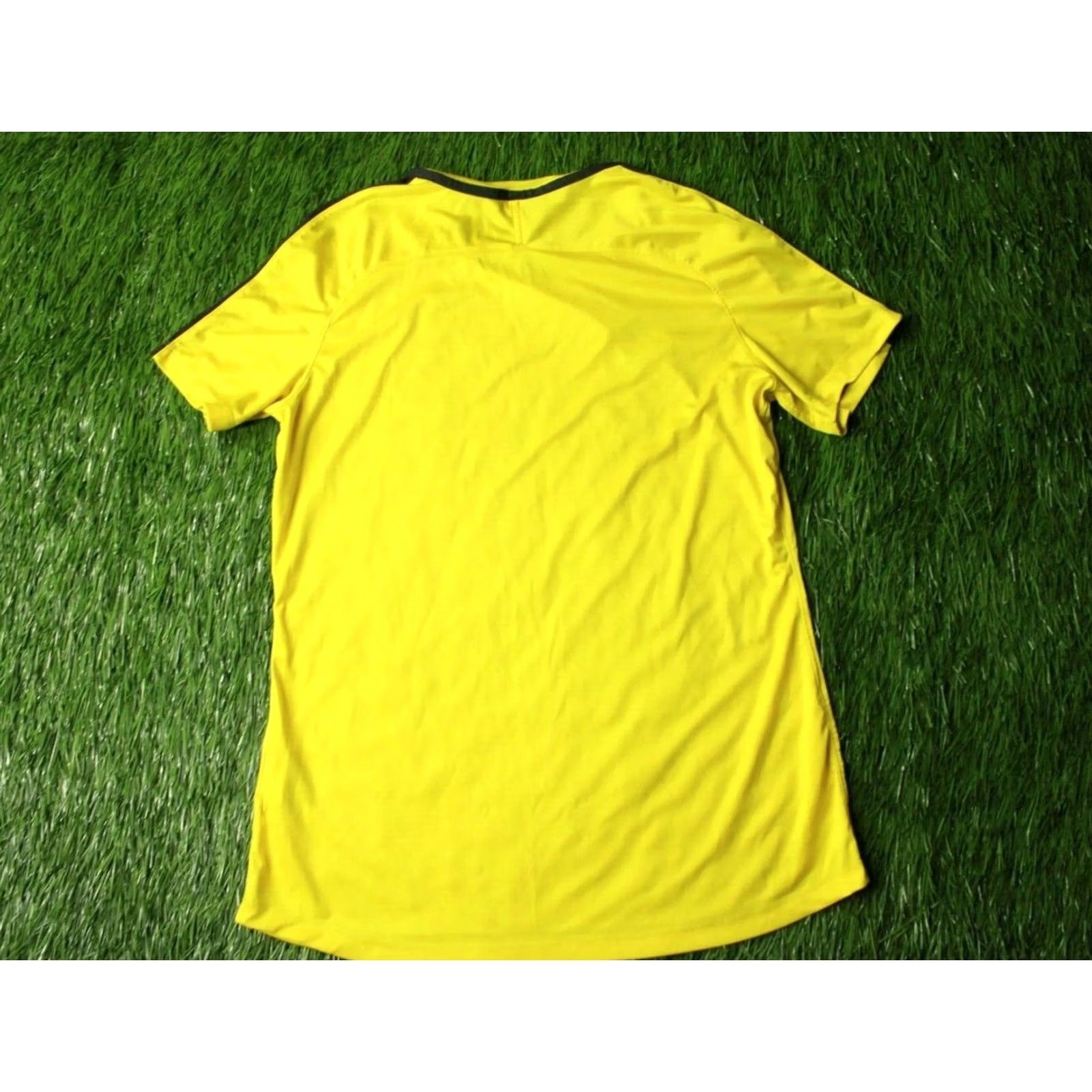 Nike Nike Dri-FIT Soccer Shirt Womens 2019 T-Shirt Yellow and Gray L Short Sleeve Casual Sports Shirt Men/Womens Size L / US 10 / IT 46 - 8 Thumbnail