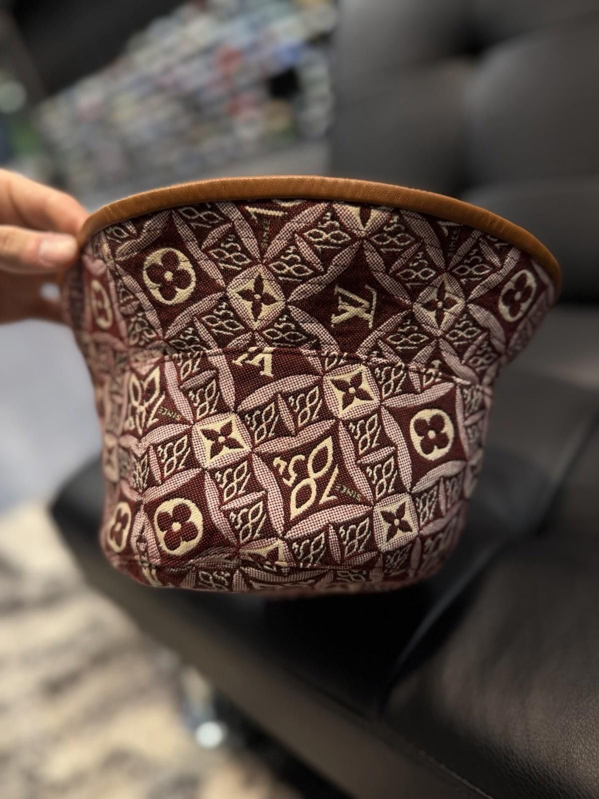 Louis Vuitton Louis Vuitton Monogram Jacquard Shine 1854 Bucket Hat Size ONE SIZE - 5 Thumbnail