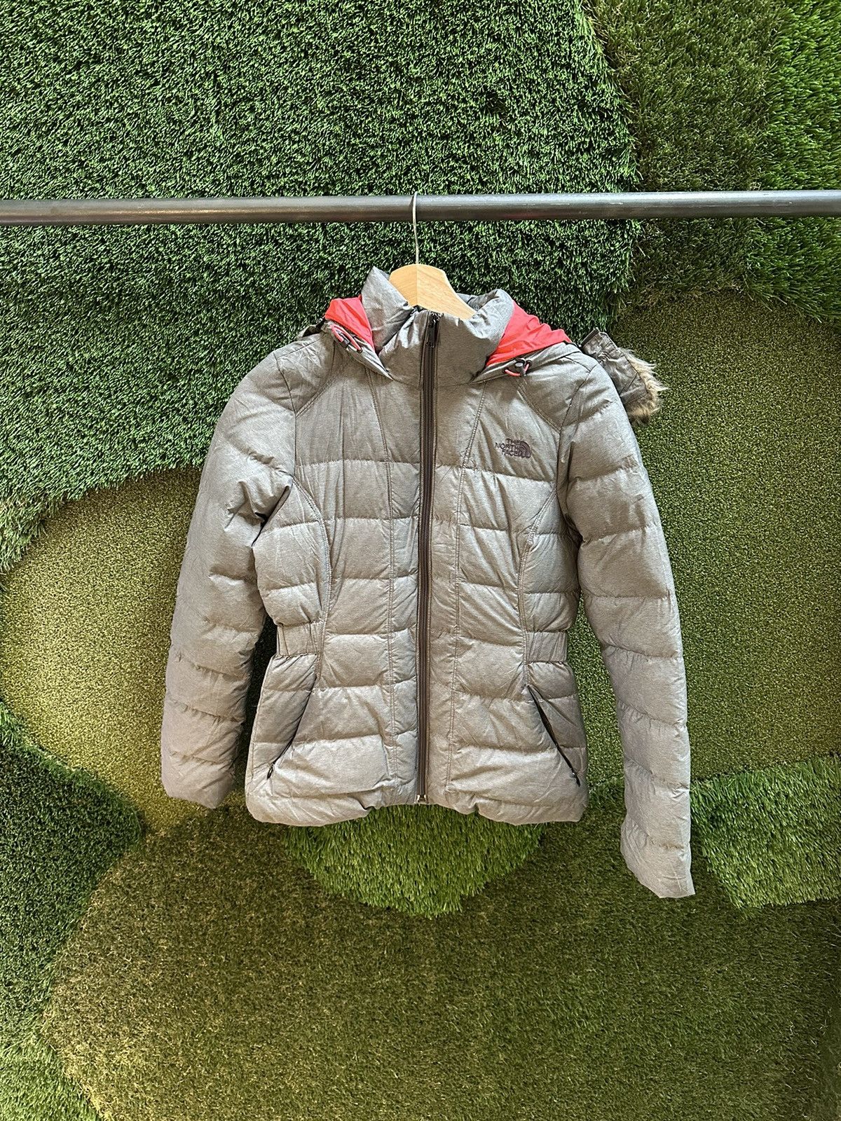 The North Face The North Face 550 Hooded Puffer Jacket Size XS Size XS / US 0-2 / IT 36-38 - 1 Thumbnail