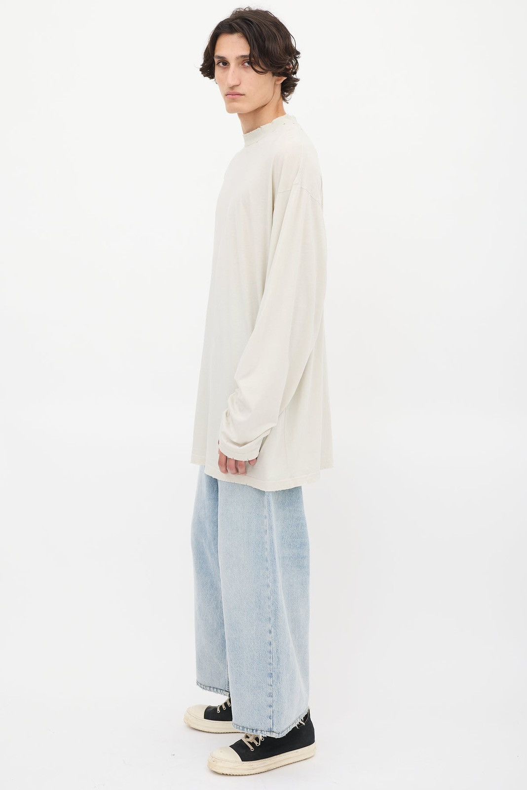 Balenciaga Logo Neck Distressed Embro Rib Jersey Long Sleeve T-Shirt Size US M / EU 48-50 / 2 - 2 Thumbnail