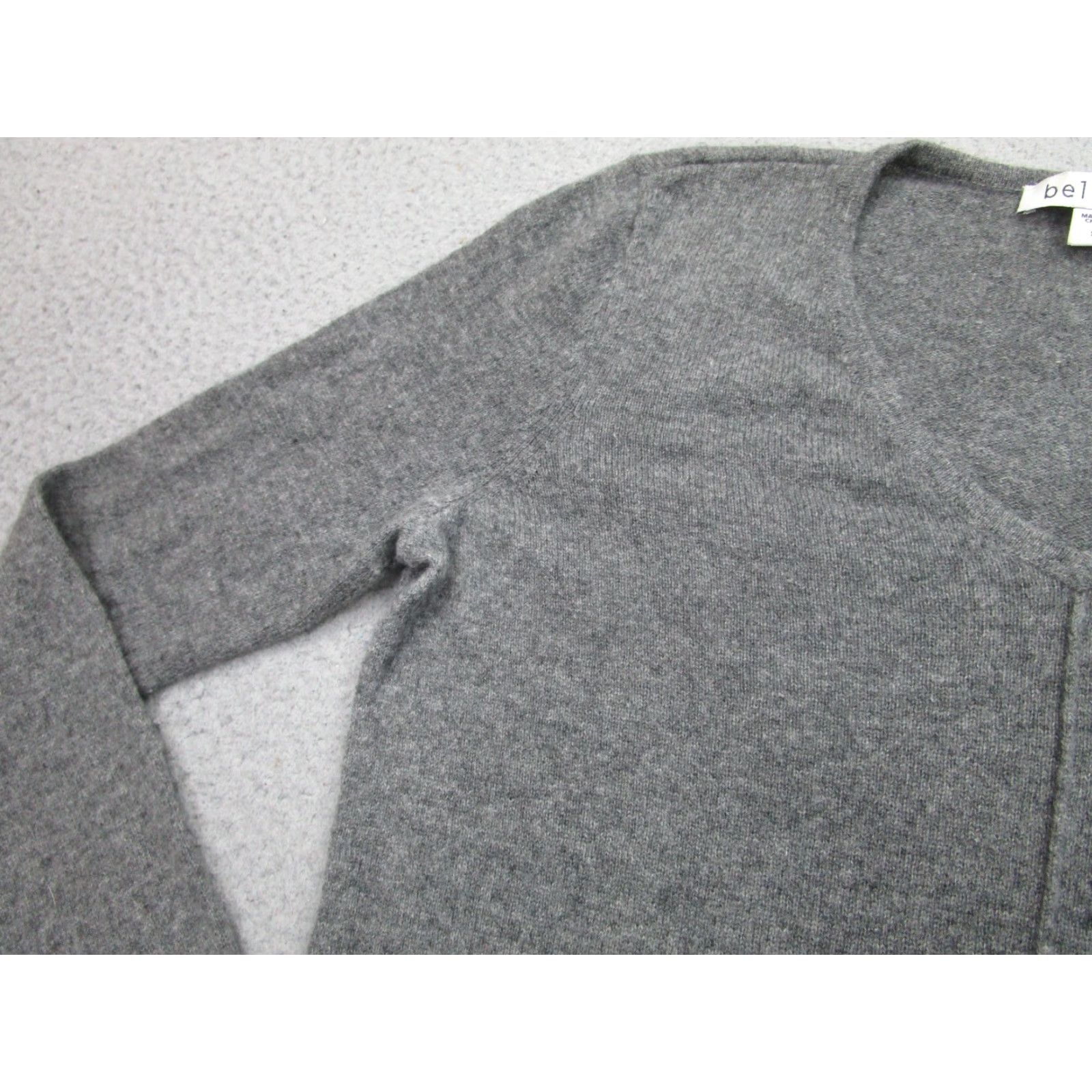 Vintage VINTAGE Belford 100% Cashmere V-neck Sweater Womens Small Knit Pullover Gray Academia Size S / US 4 / IT 40 - 4 Thumbnail
