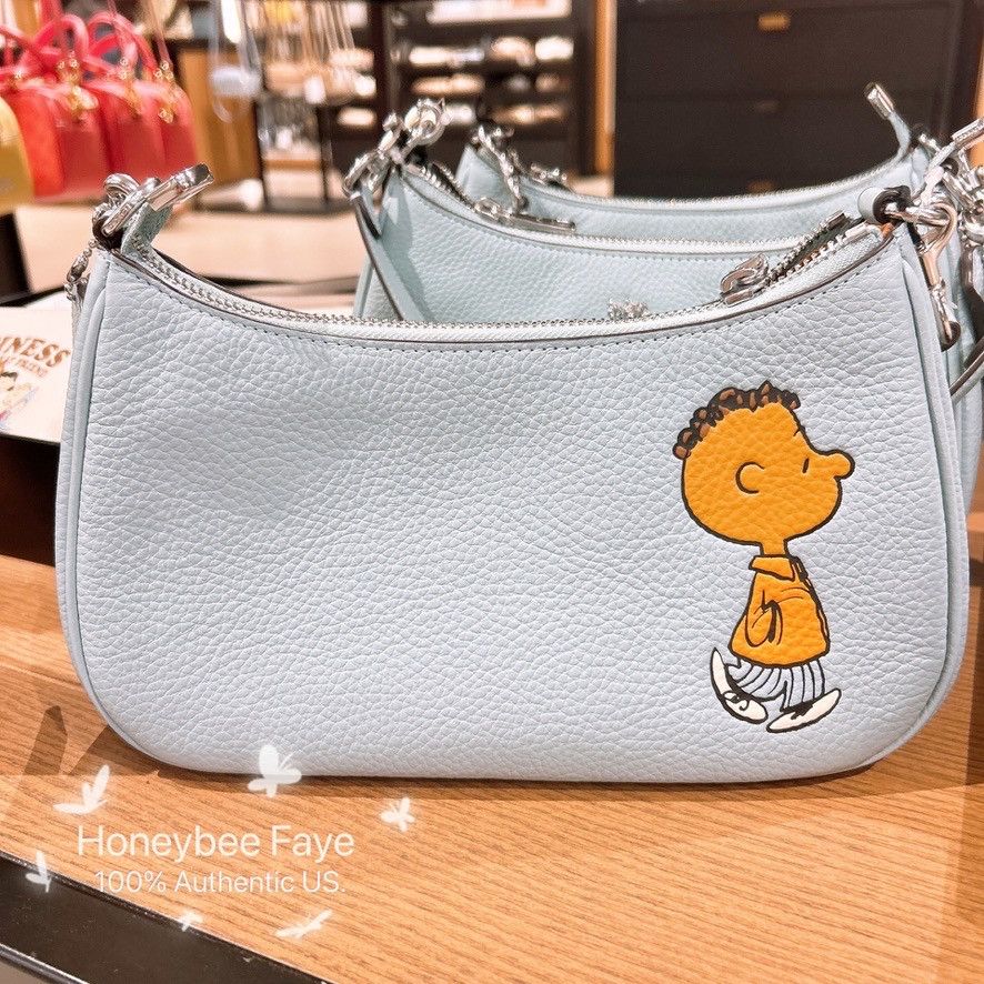 Coach Coach X Peanuts Teri Shoulder Bag With Franklin CBJ80 Size ONE SIZE - 5 Thumbnail