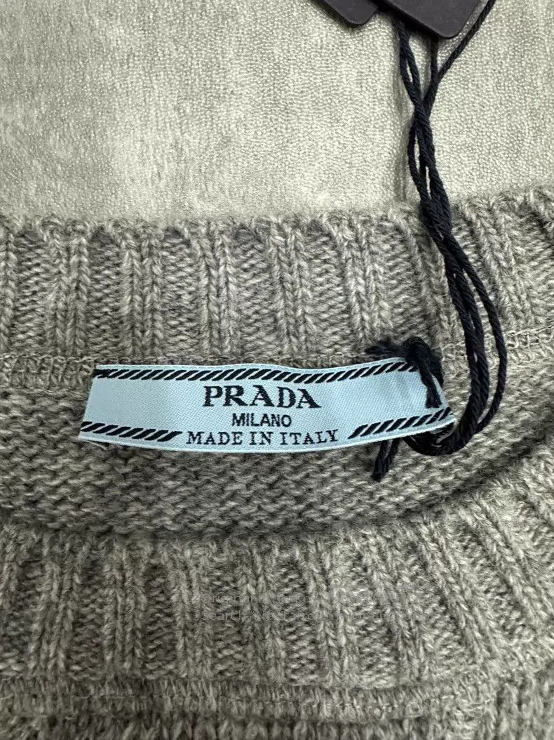 Prada Prada Gray cashmere blend long-sleeved pullover sweater Size XXS / US 00 / IT 34 - 4 Thumbnail