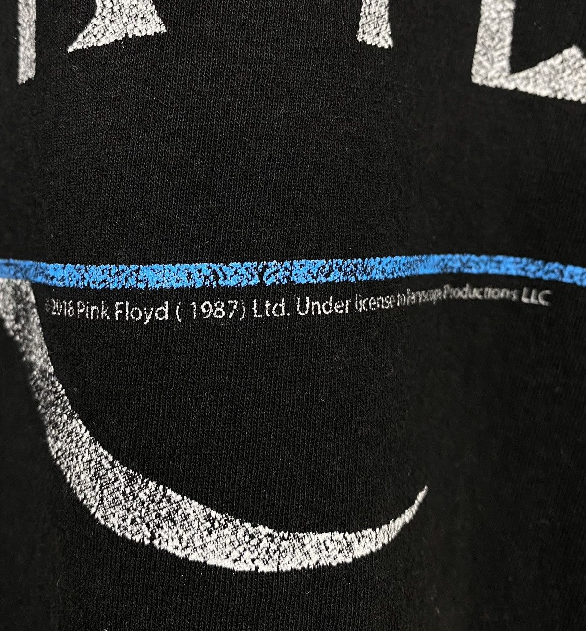 Vintage PINK FLOYD 2018 Dark Side of the Moon Rock T-Shirt Black Top Size US M / EU 48-50 / 2 - 4 Thumbnail