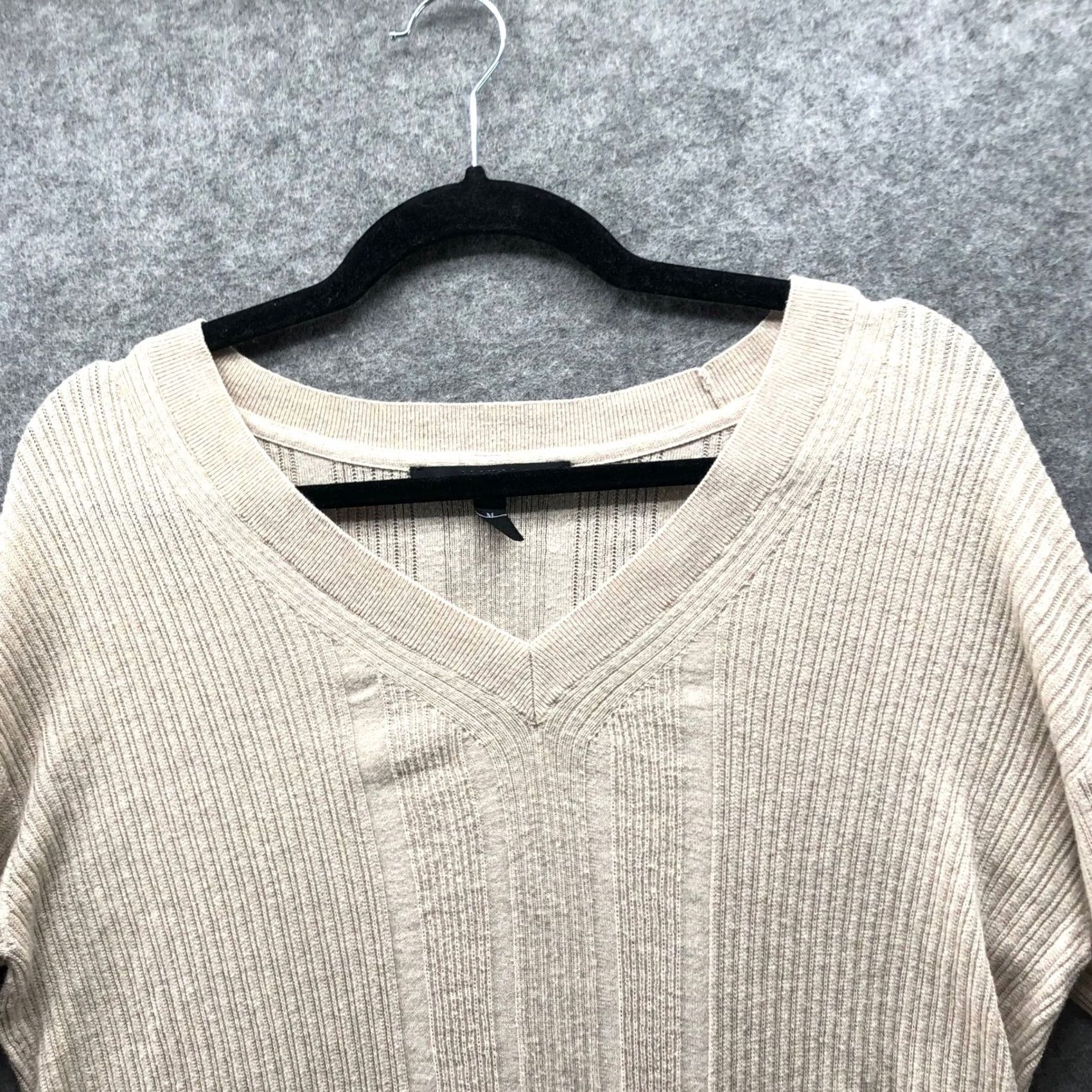 White House Black Market White House Black Market Lightweight Sweater Womens M V-Neck Beige Ribbed Soft Size M / US 6-8 / IT 42-44 - 3 Thumbnail