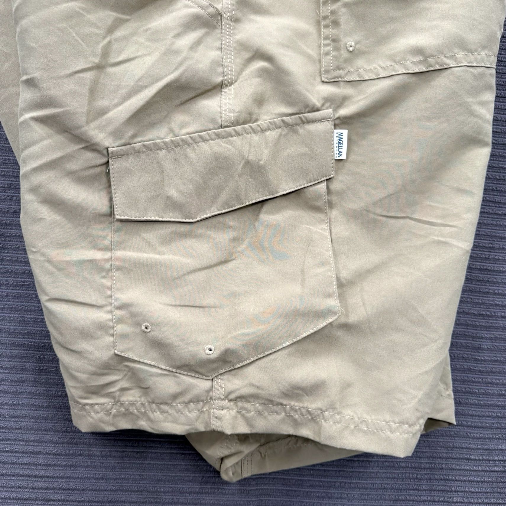 Vintage Magellan Cargo Shorts Men 36 Brown Polyester Water Repellent Casual Cargo Pocket Modern Regular Mens Size US 36 / EU 52 - 8 Thumbnail