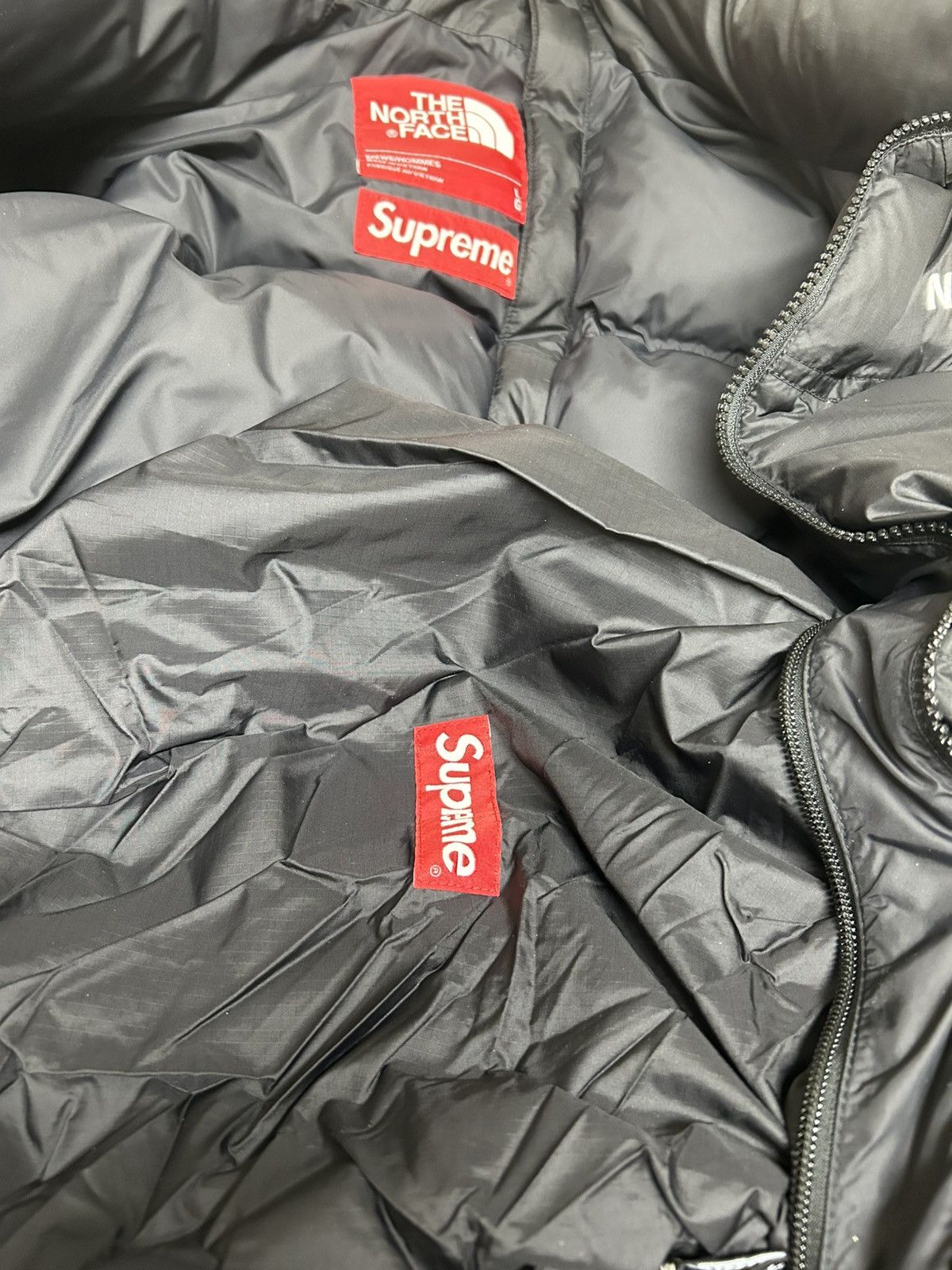 Supreme × The North Face Split Nuptse Puffer Jacket Size US L / EU 52-54 / 3 - 11 Thumbnail