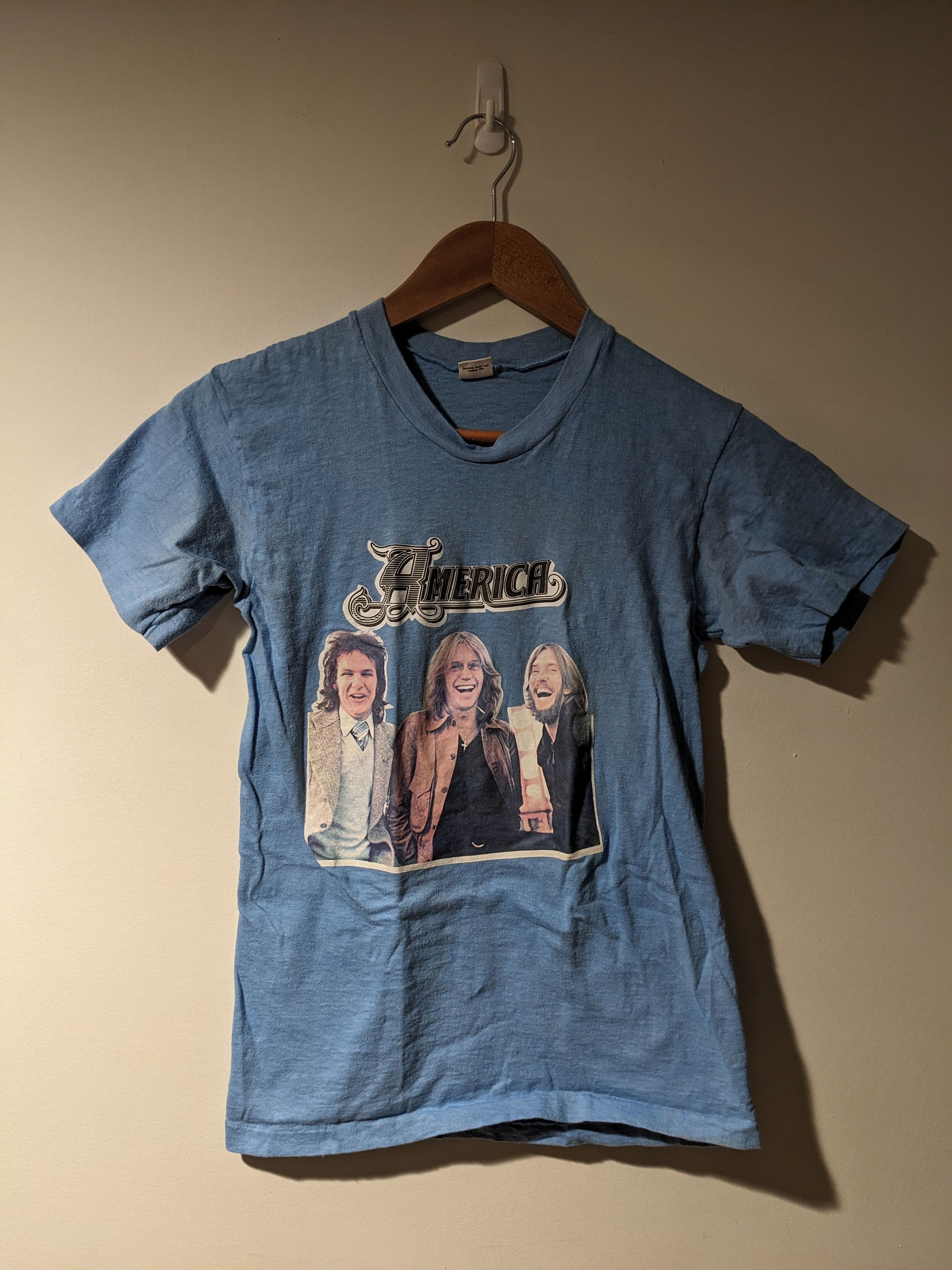 Band Tees × Vintage Vintage 70s America Rock Band Music Tour Blue Small T-Shirt Size US S / EU 44-46 / 1 - 1 Thumbnail