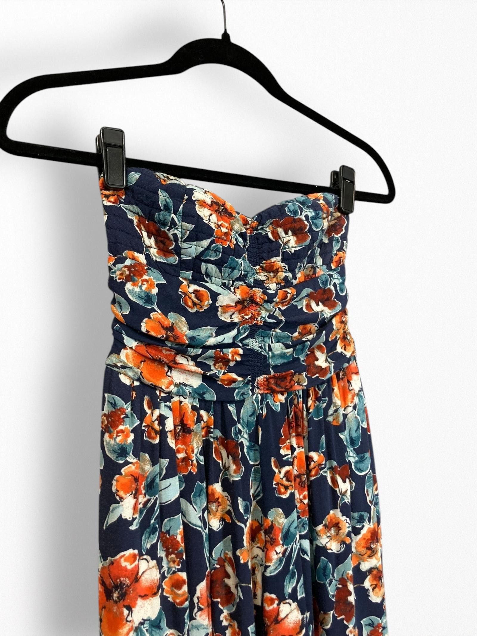 Designer Strapless Floral Jumpsuit with Smocked Bodice & Pockets Size 26" / US 2 / IT 38 - 3 Thumbnail