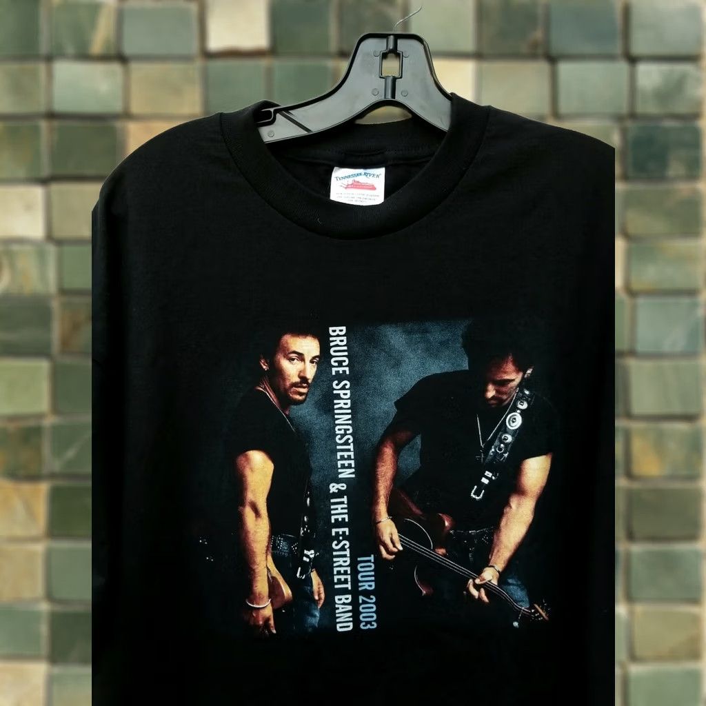 Vintage VINTAGE Bruce Springsteen E Street Band Tour T-Shirt XL Black Men Short Sleeve 2003 Band Deadstock Size US XL / EU 56 / 4 - 1 Thumbnail