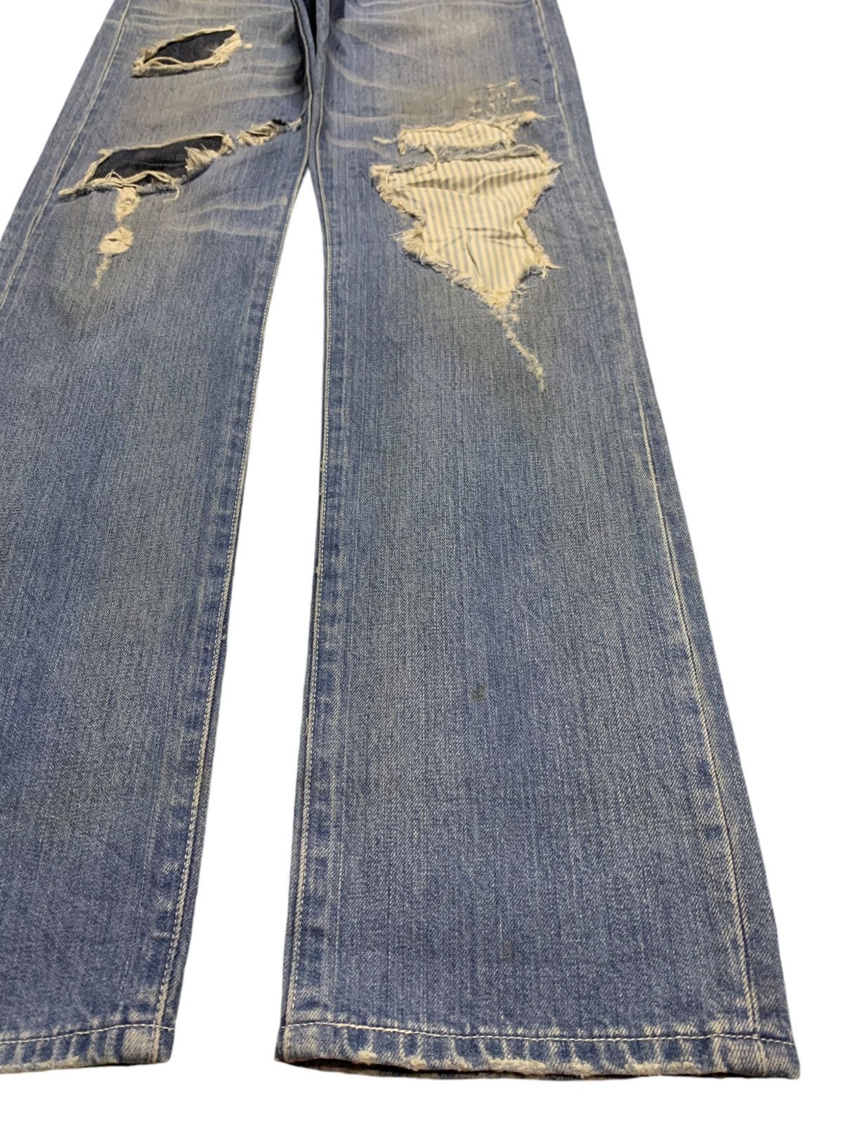 Levi's Vintage 90s Levis 501 Distressed Patched Loose Jeans Size US 31 - 7 Thumbnail