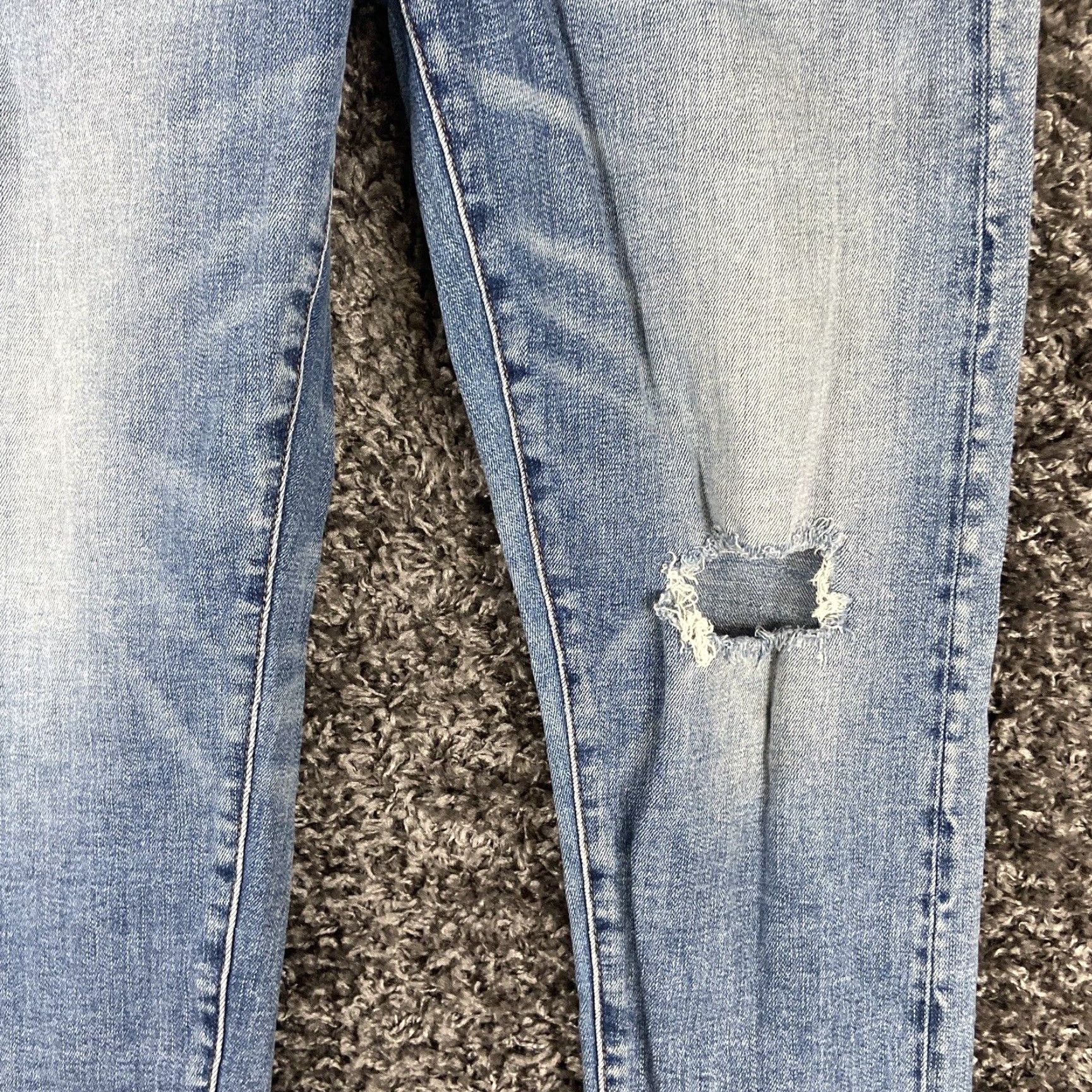 American Eagle Outfitters VINTAGE? No. Use: American Eagle Outfitters Jeans Slim 28x27 Men Blue Distressed Straight 27 Inseam Mens Size US 28 / EU 44 - 3 Thumbnail