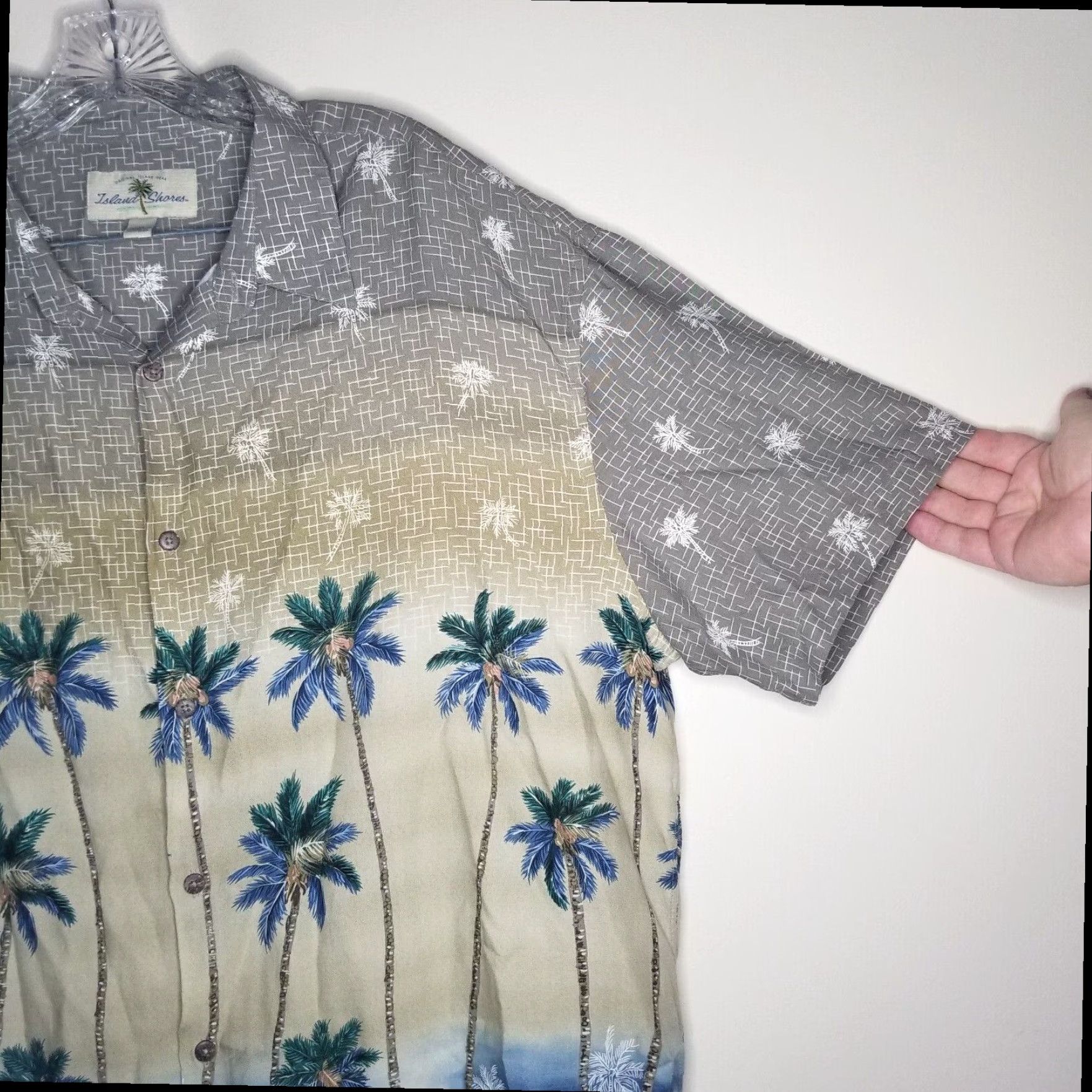 Vintage Hawaiian Island Shores Mens Short Sleeve Button Up Shirt XL Beige Palm Tree Size US 36 / EU 52 - 5 Thumbnail