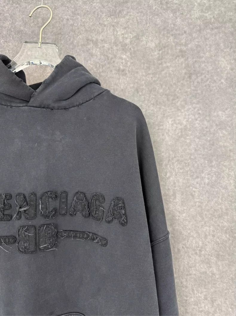 Balenciaga Balenciaga Year of the snake limited the destruction of em Size US M / EU 48-50 / 2 - 5 Thumbnail