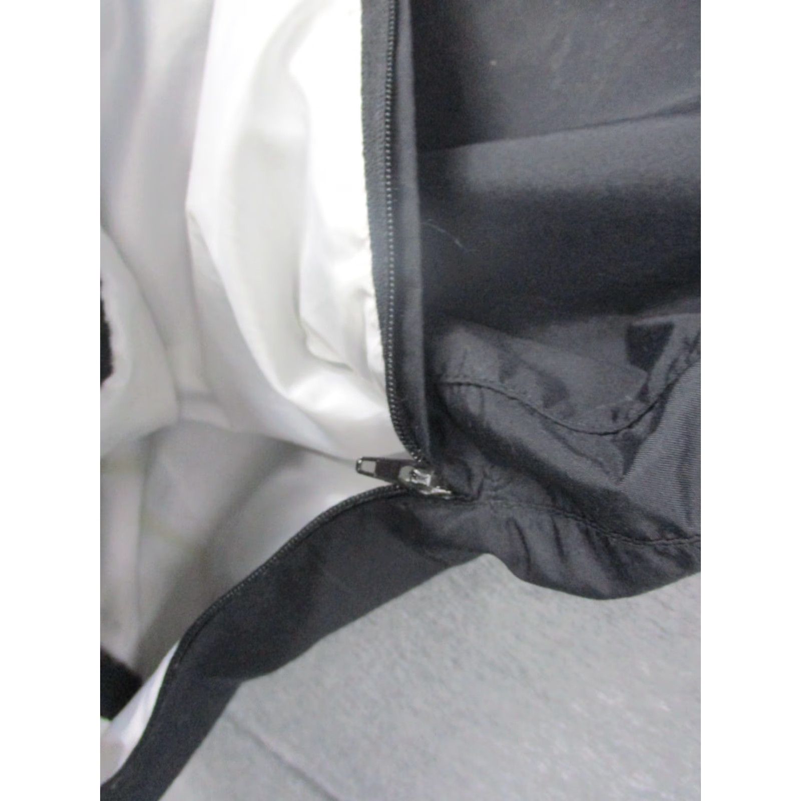 Nike Vtg Nike Track Pants Men 2XL Black Wide-Leg Basketball Zip Ankle Pants Size US 39 - 6 Thumbnail