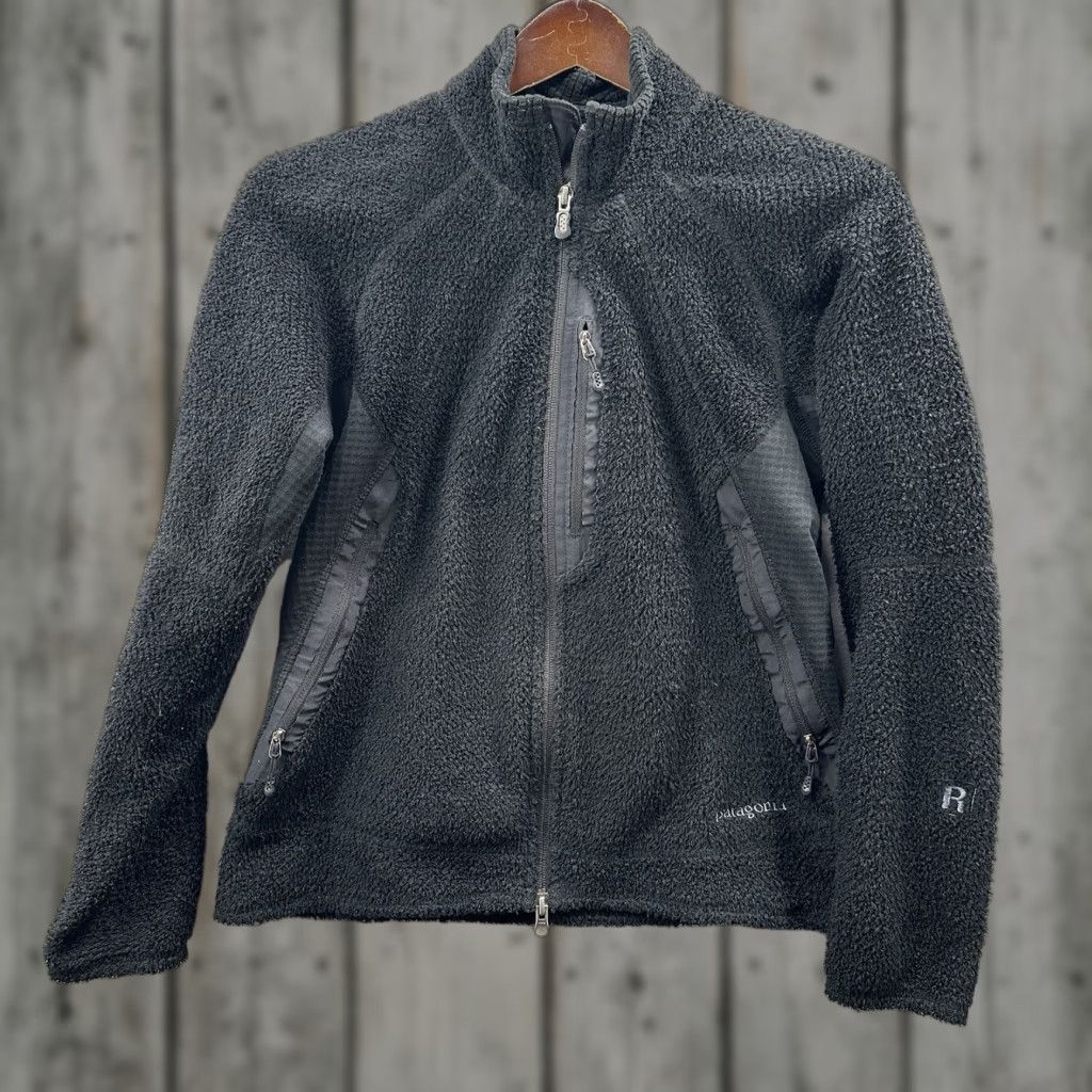 Patagonia Patagonia Jacket Womens S Black Fleece Full Zip R2 Regulator Classic Hipster Outdoor Vintage No Size S / US 4 / IT 40 - 1 Thumbnail
