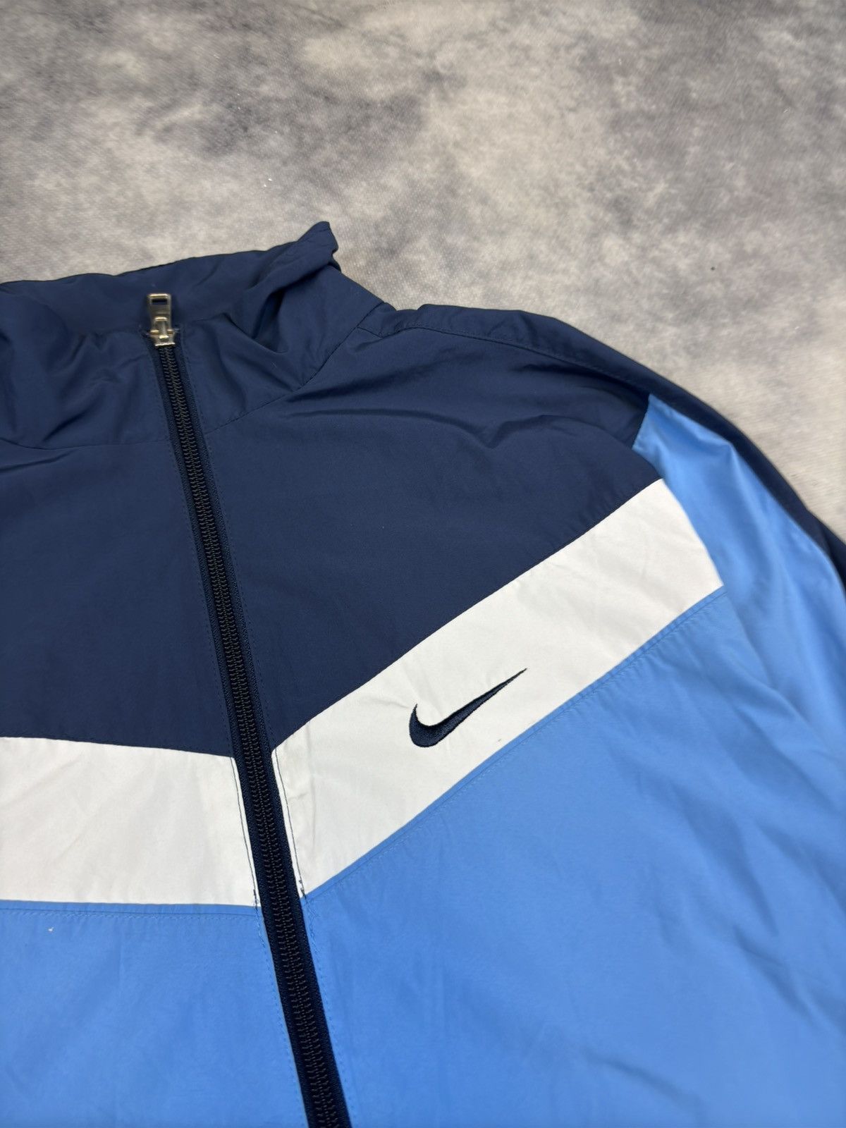 Nike RARE Nike 90s Logo Swoosh Jacket Y2K windbreaker soccer Size US M / EU 48-50 / 2 - 2 Thumbnail