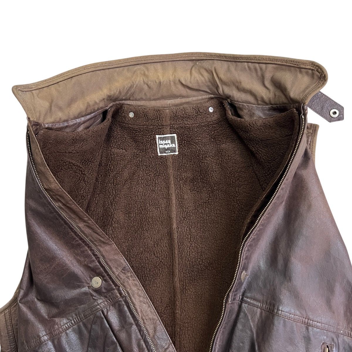 Issey Miyake 🔥 80s Issey Miyake Men Cargo Cowhide Leather shearling liner Size US M / EU 48-50 / 2 - 12 Thumbnail