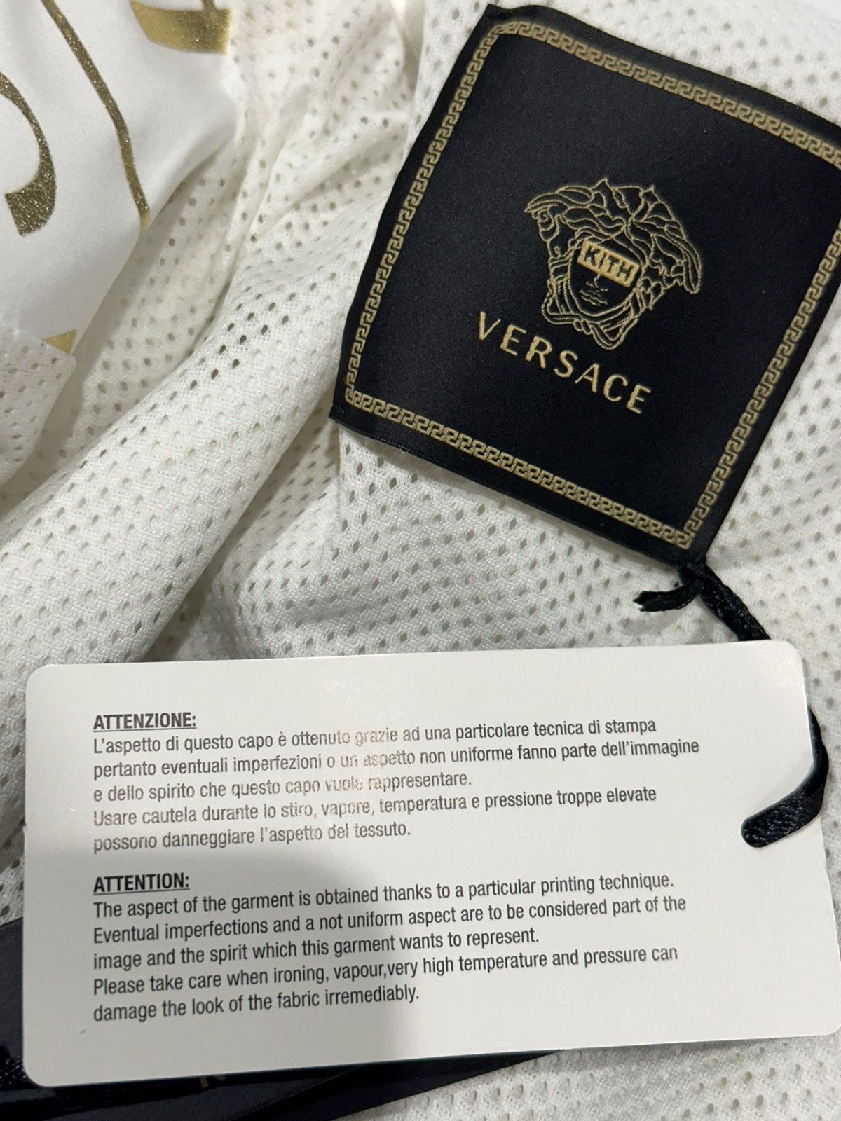 Kith versace sizing hotsell