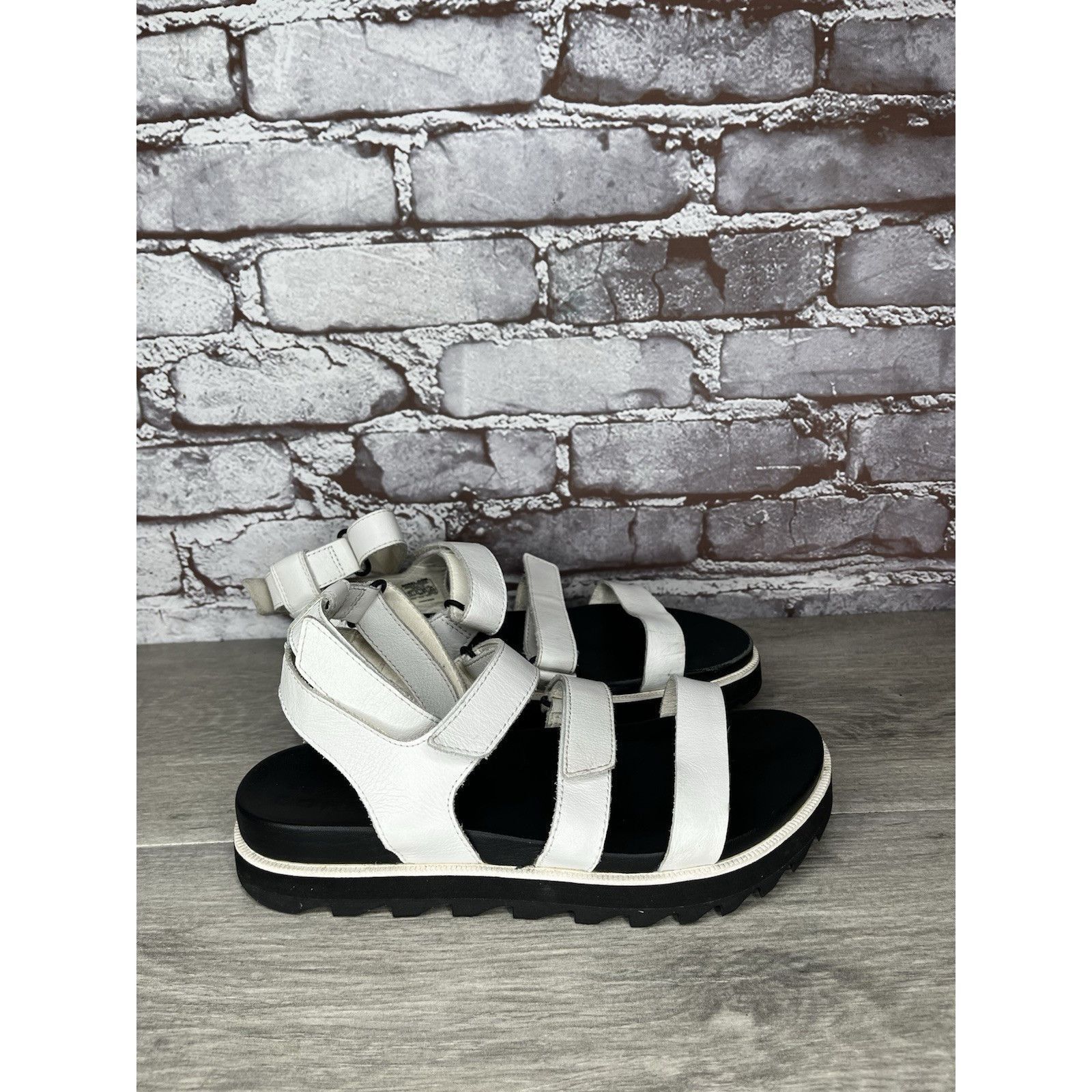 SOREL Sorel Roaming White Leather Multi Strap Platform Sandals Wom Size US 7.5 / IT 37.5 - 5 Thumbnail