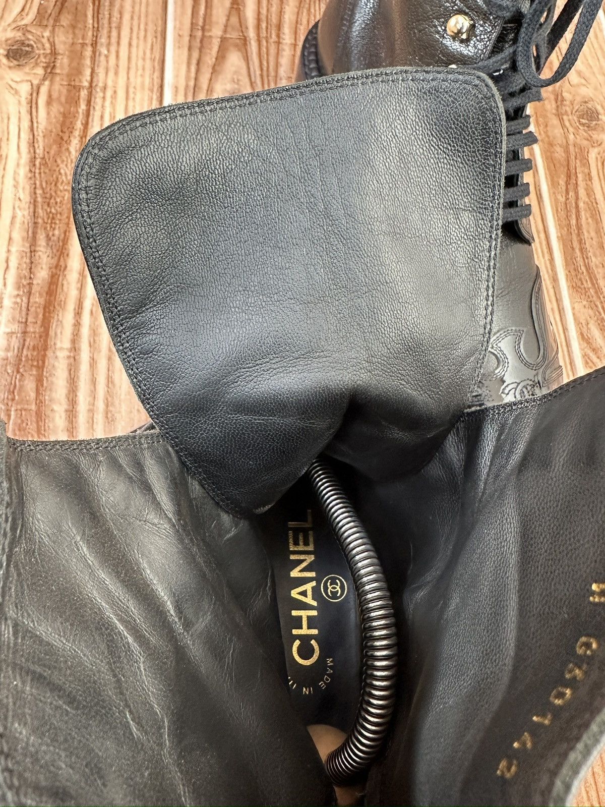 Chanel Chanel interlocking CC Logo Utah Eagle Black Biker Boots Size US 7 / IT 37 - 18 Thumbnail