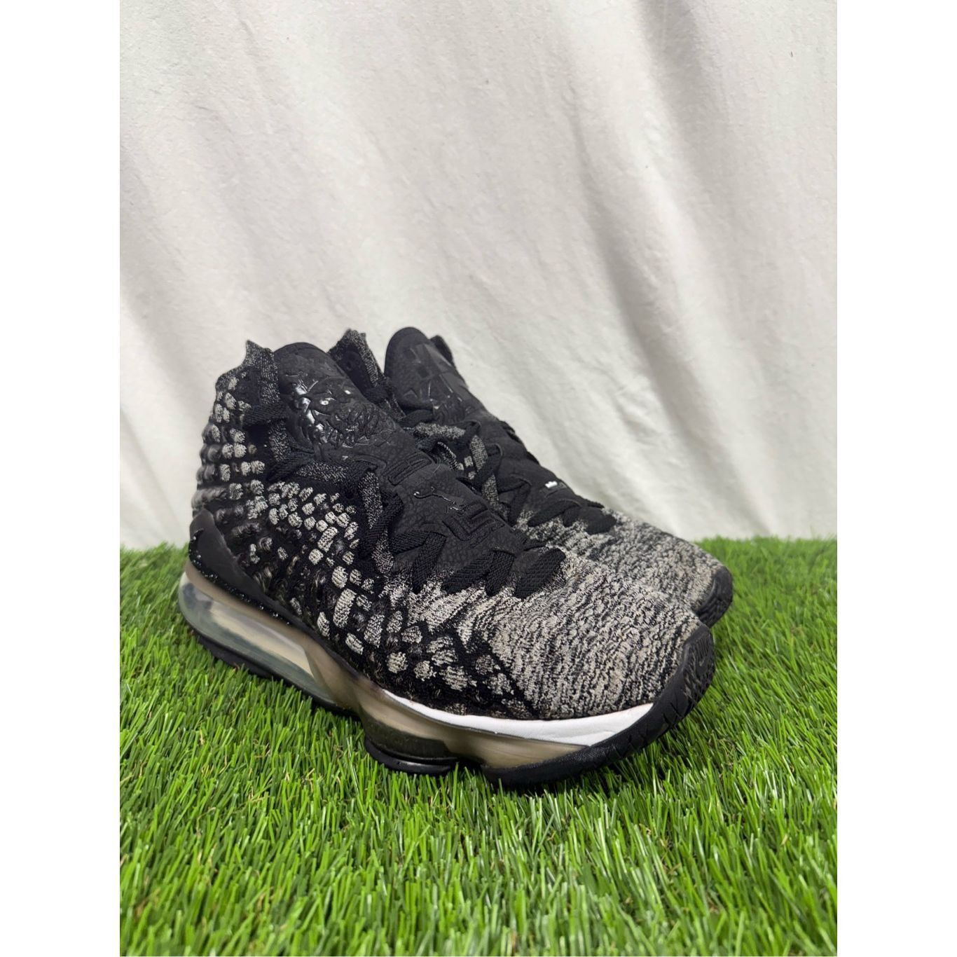 Nike Size 8.5 NIKE LEBRON 17 BLACK WHITE MEN'S BASKETBALL SHOES Size US 8.5 / EU 41-42 - 1 Thumbnail