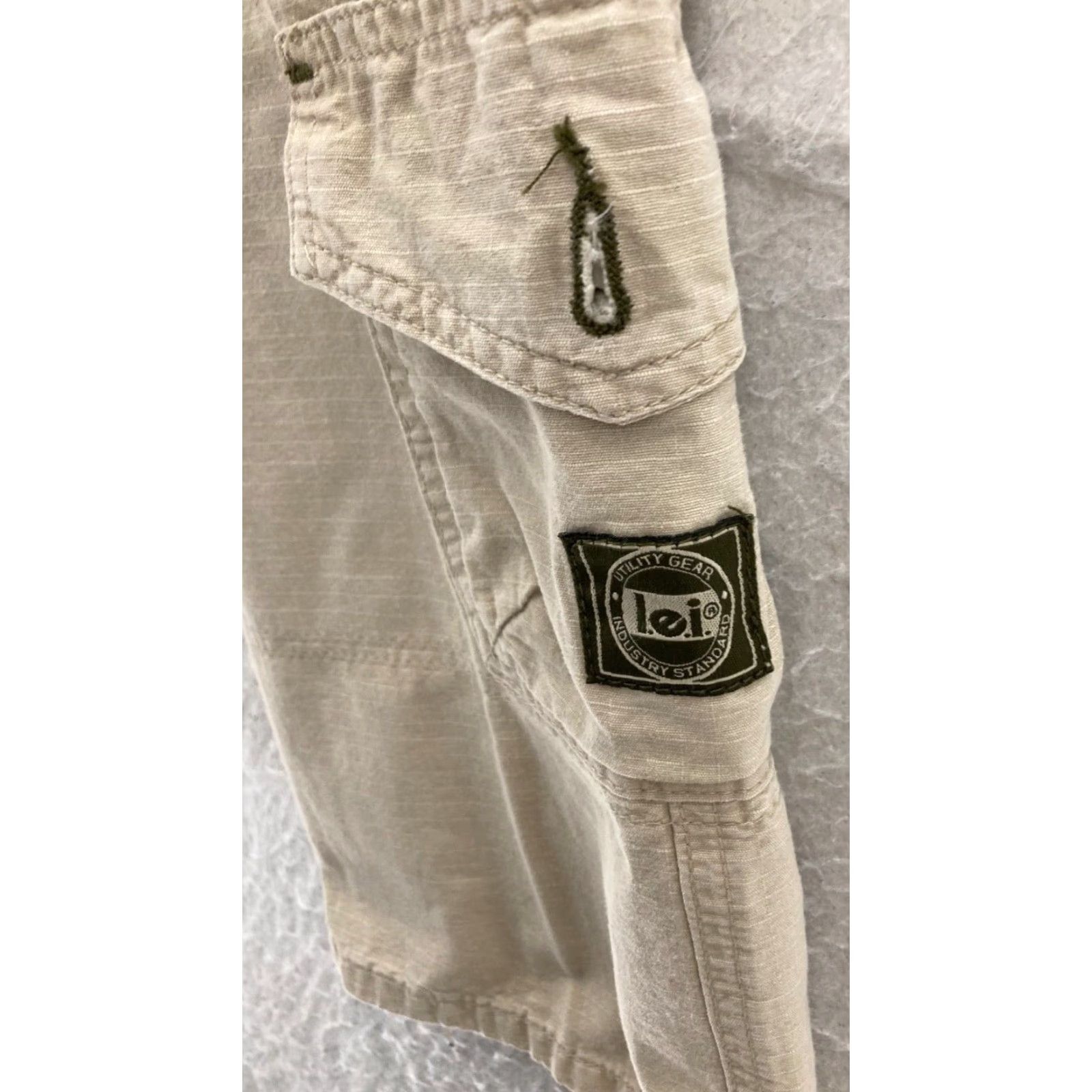Vintage LEI Capri Pants Womens Cropped Low Waist Beige 100% Cotton Straight Leg 21in Inseam Pants Womens Size 25" / US 0 / IT 36 - 7 Thumbnail