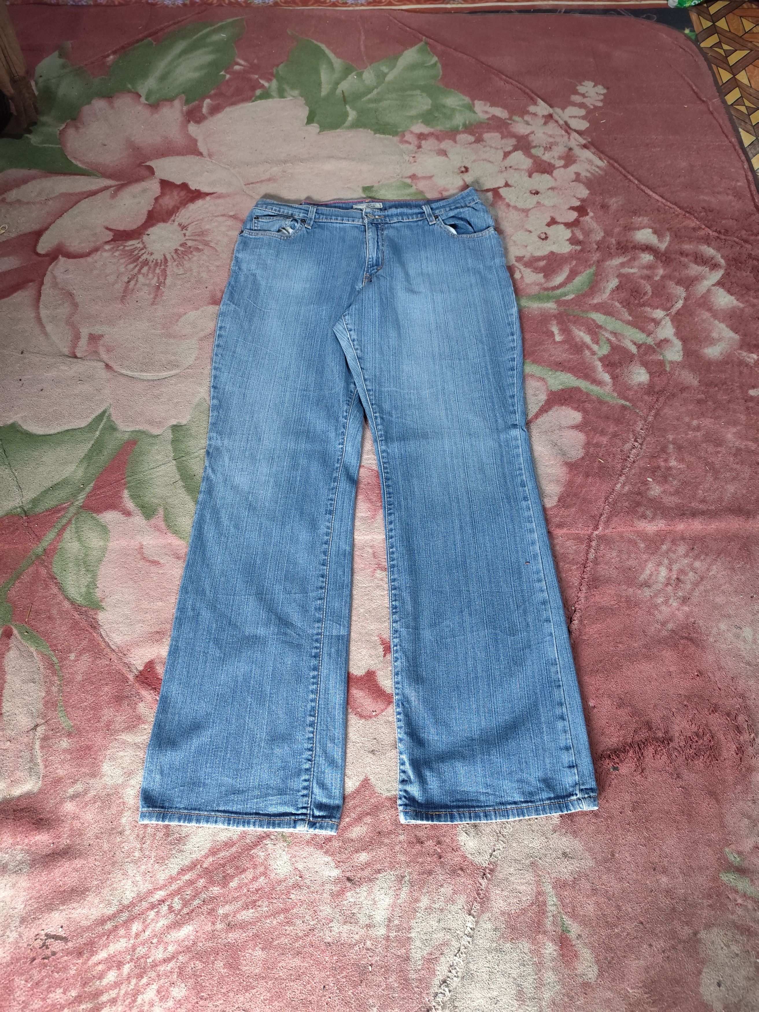 Levi's × Levi's Vintage Clothing Levi's Relaxed Vintage Bootcut Denim J006 Size 34" / US 12 / IT 48 - 1 Thumbnail