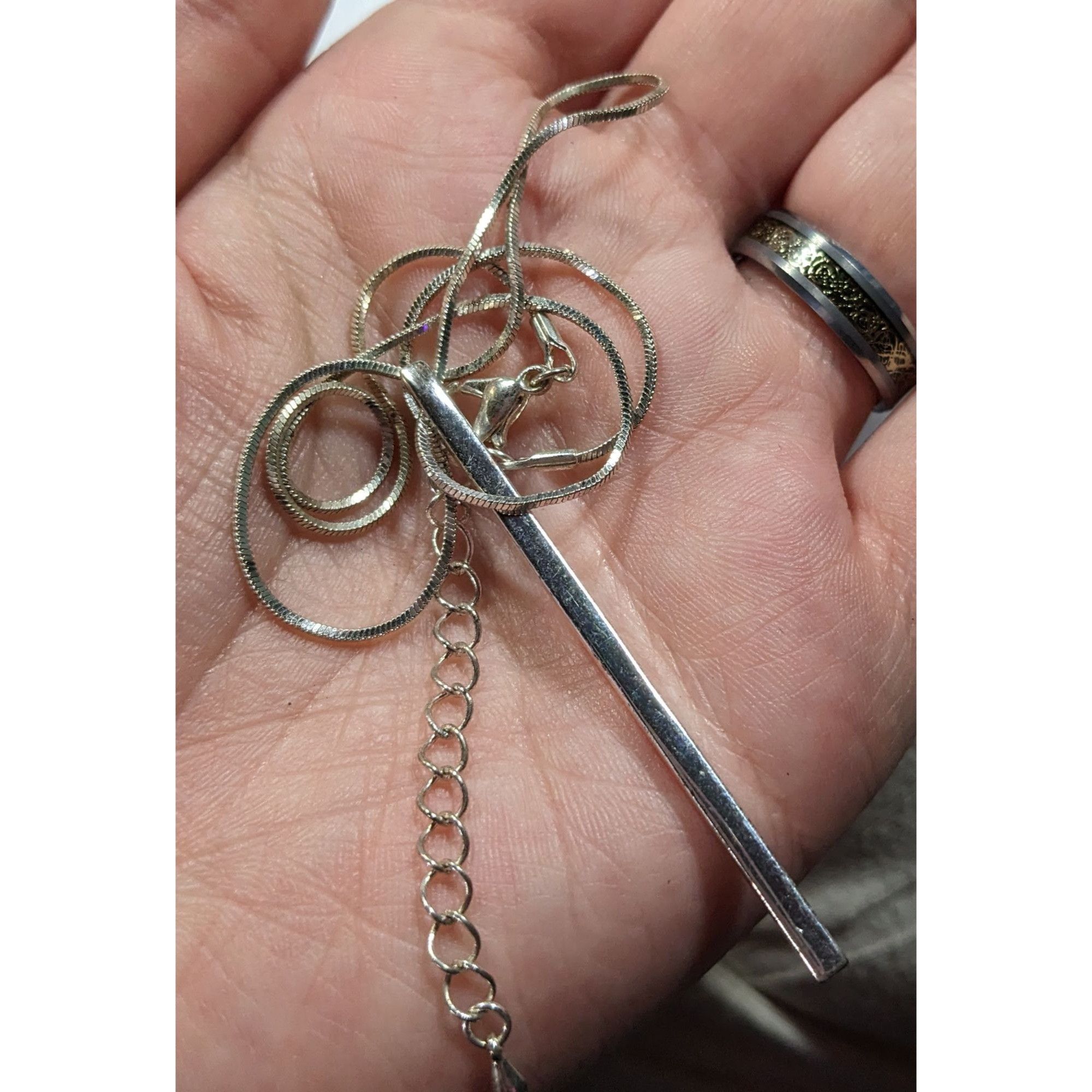 Other Elegant Modern Bright Silver Tone Pillar Pendant Necklace Size ONE SIZE - 3 Thumbnail
