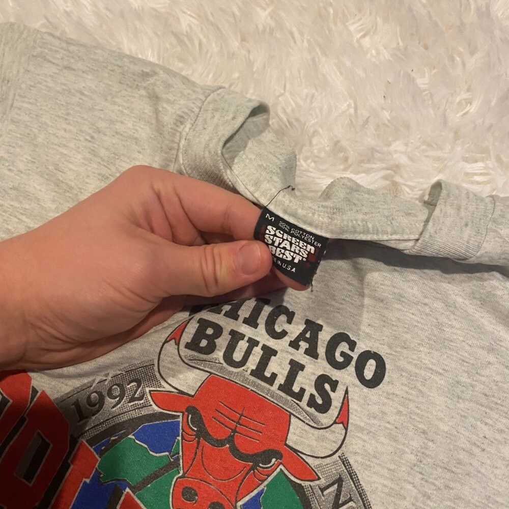 Vintage Vintage Chicago Bulls T Shirt 1992 NBA Finals World Champs Size US M / EU 48-50 / 2 - 5 Thumbnail