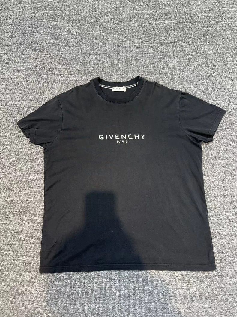 Givenchy Givenchy Black Destroyed Loho Short-sleeved Shirt Size US L / EU 52-54 / 3 - 1 Thumbnail