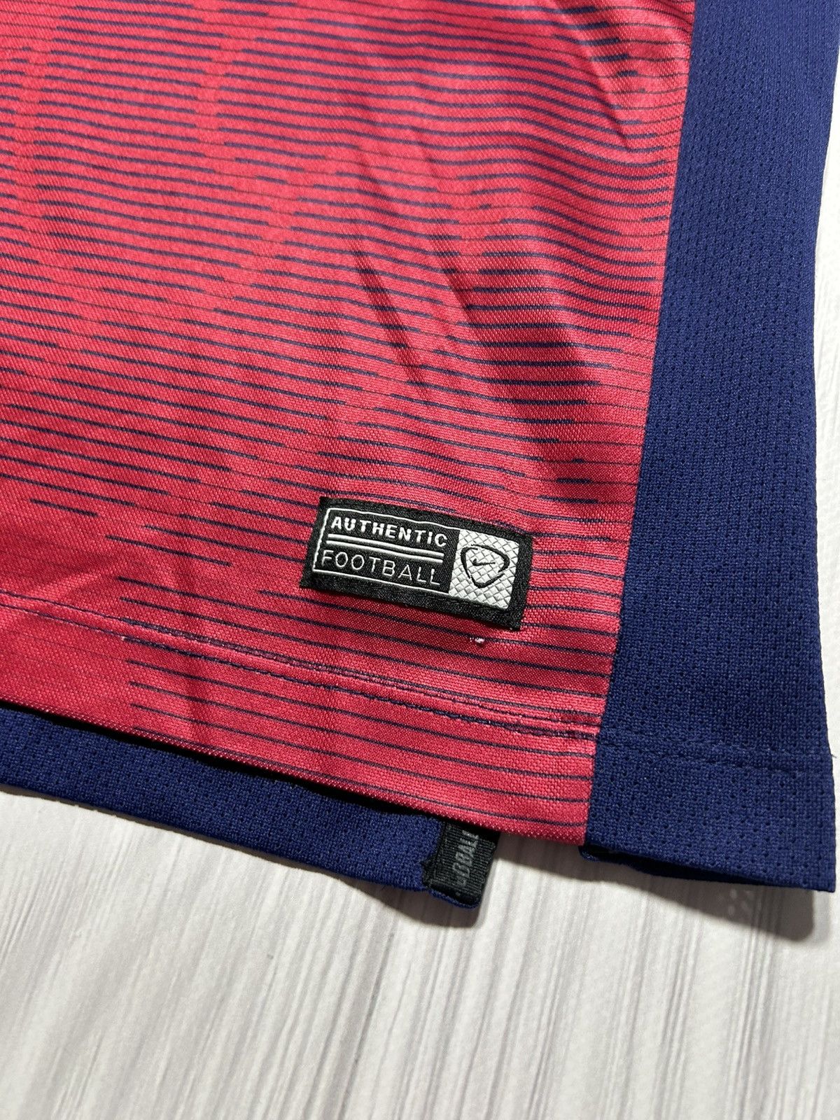 Nike Barcelona Nike Football Shirt Soccer Jersey Size S Size US S / EU 44-46 / 1 - 4 Thumbnail