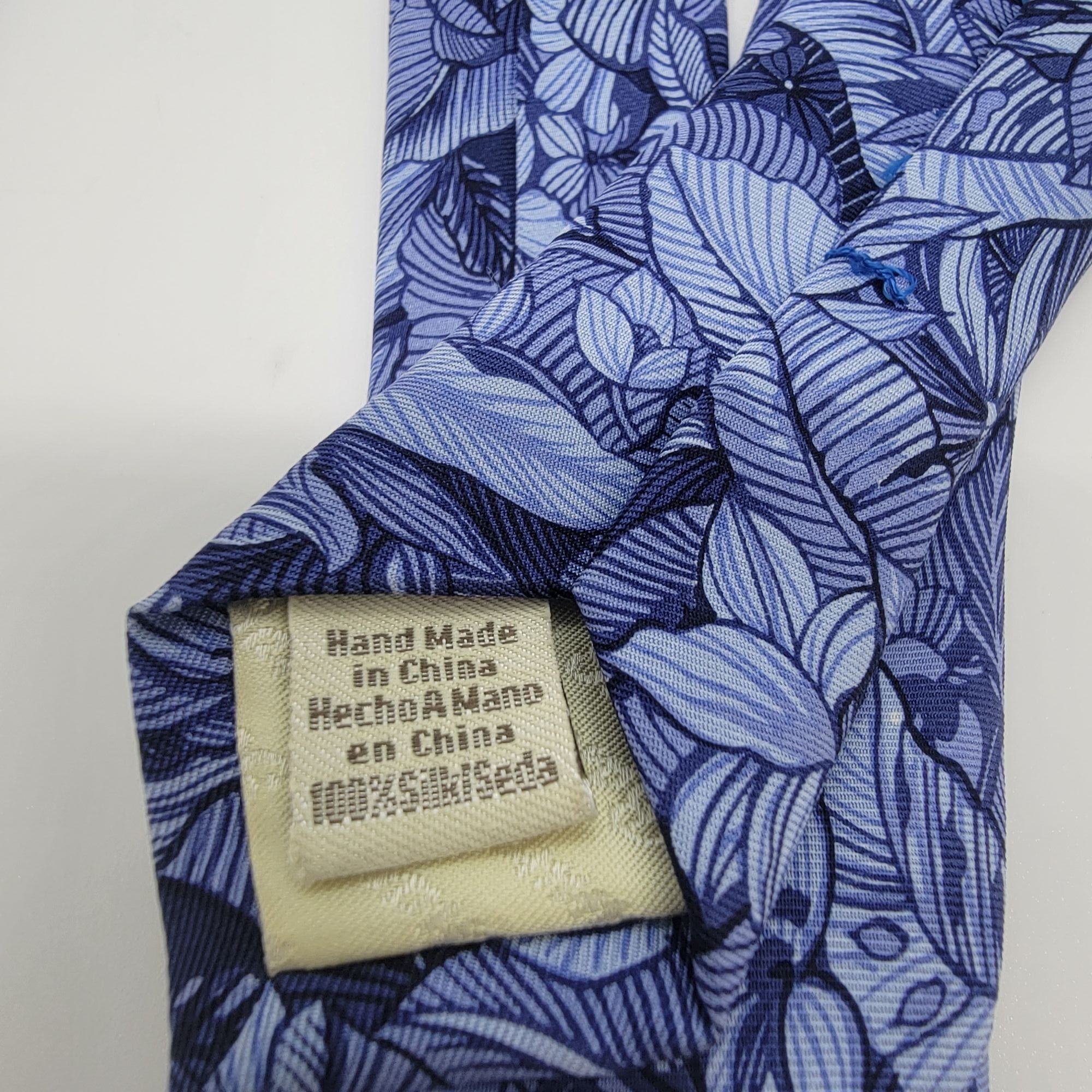 Tommy Bahama Vintage Tommy Bahama 100% Silk Tie Blue Leaves Flowers rare Size ONE SIZE - 2 Thumbnail