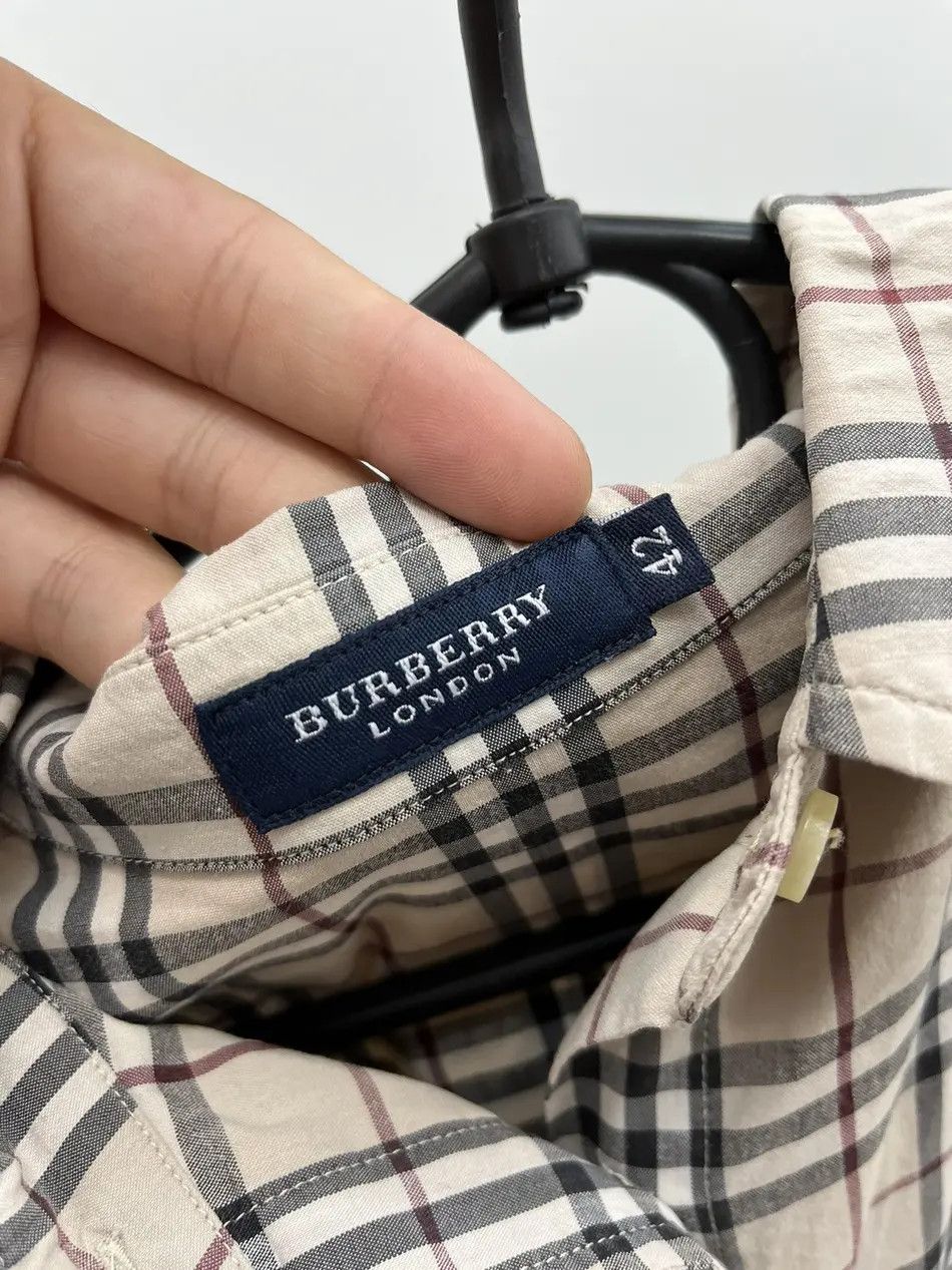 Burberry Womens Burberry Vintage Check Nova Button Up Shirt Size M / US 6-8 / IT 42-44 - 2 Thumbnail
