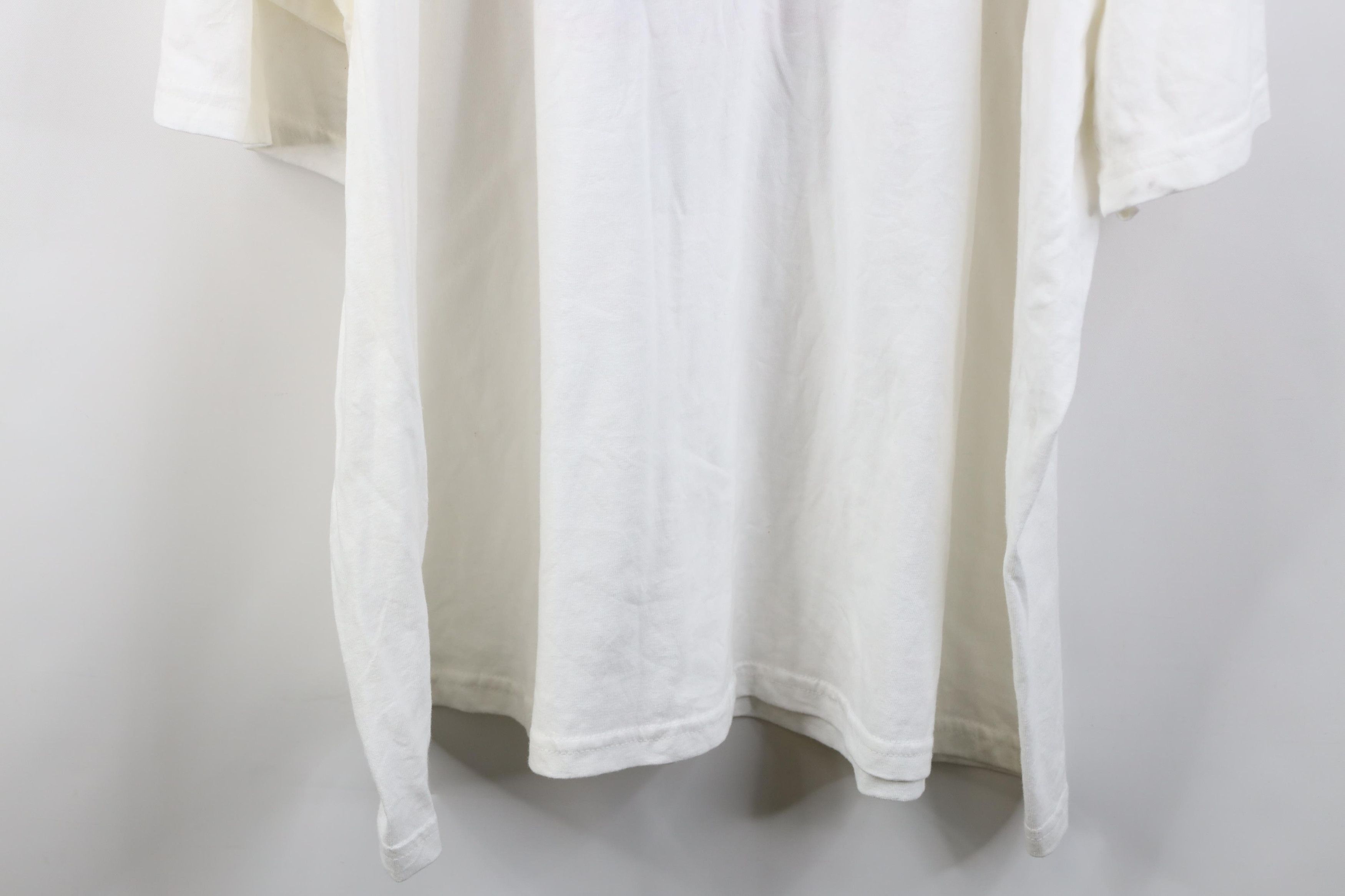 Vintage Vintage Y2K Magazine Obama Short Sleeve T-Shirt White Cotton Size US XXL / EU 58 / 5 - 14 Thumbnail