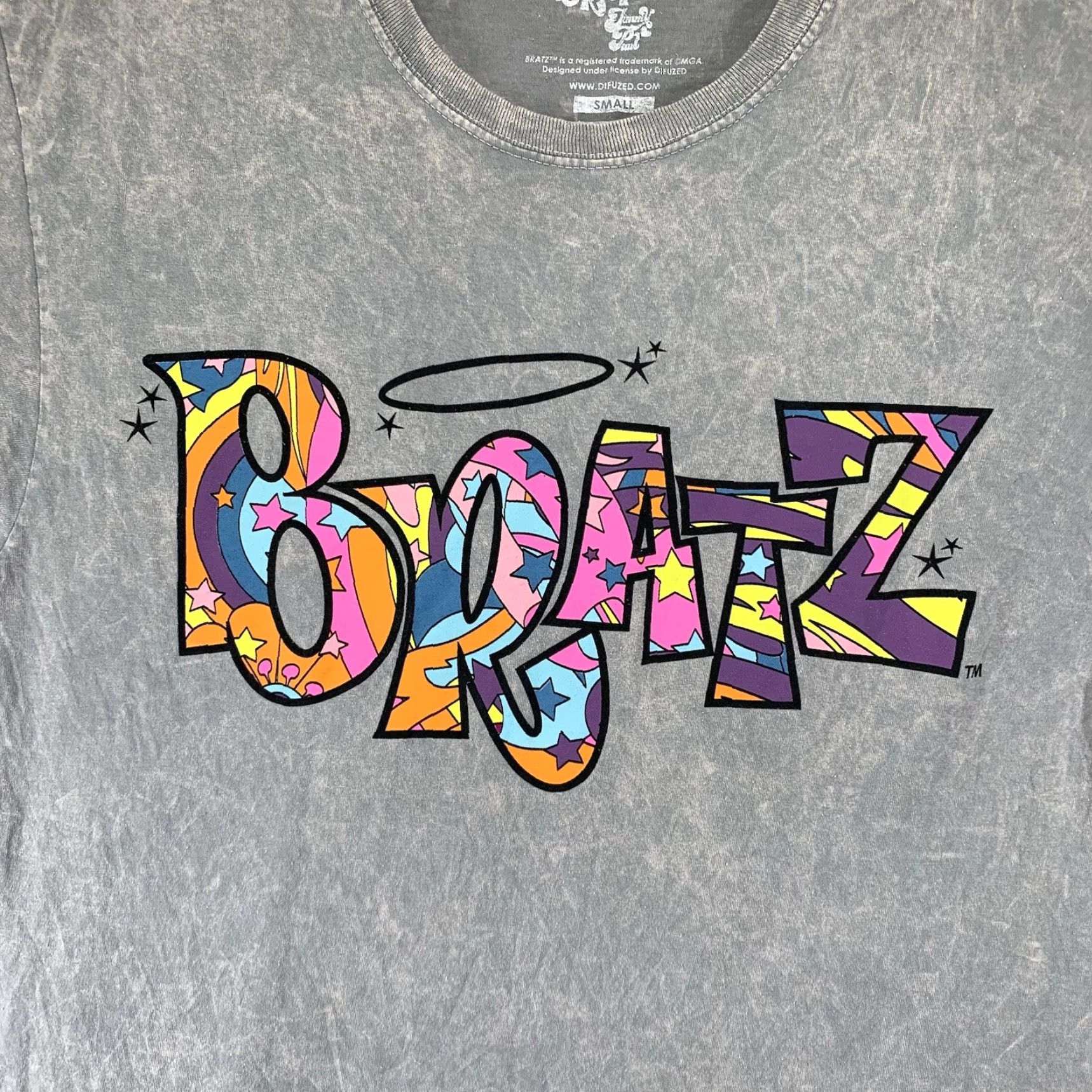 Vintage VINTAGE Bratz Graphic T-shirt Women Small Gray Acid Wash All Seasons Double-Sided Crew Neck Size S / US 4 / IT 40 - 2 Thumbnail